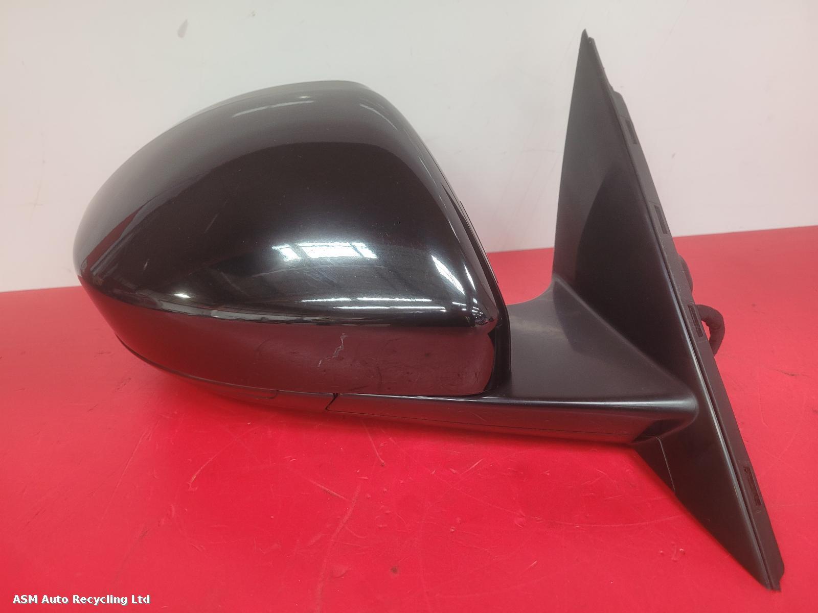 View Auto part R Door Mirror Land Rover Range Rover Velar 2020