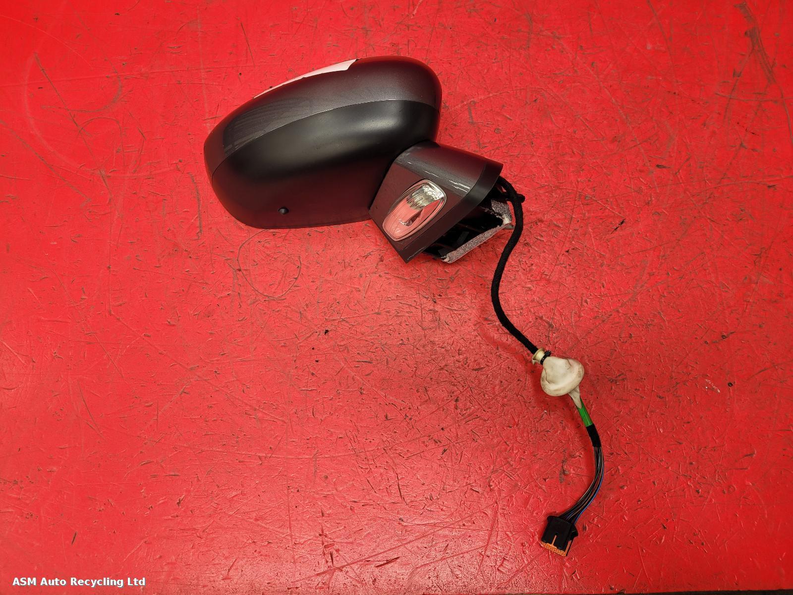 View Auto part R Door Mirror Citroen C4 2015