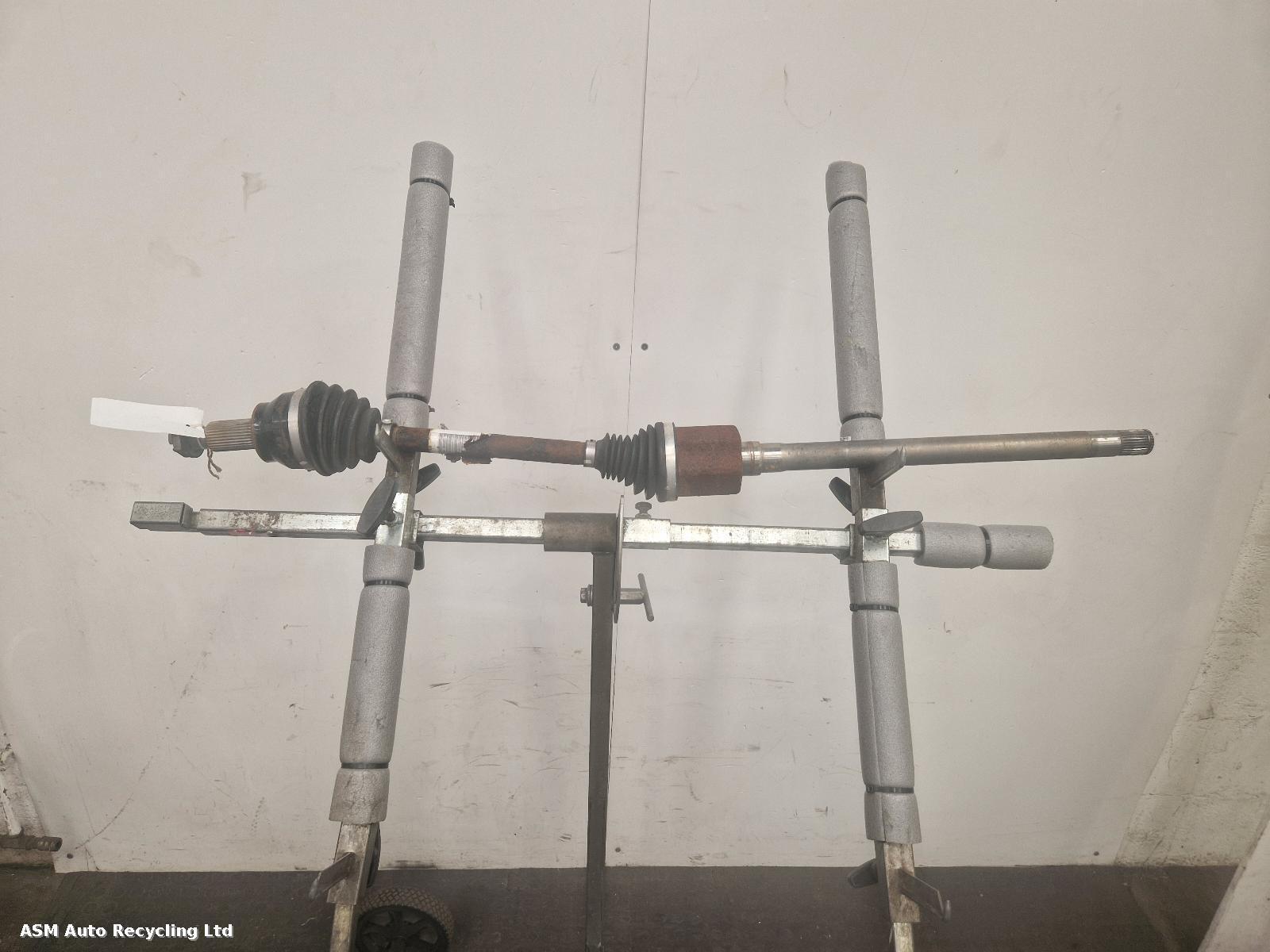 View Auto part Right Driveshaft Land Rover Range Rover Velar 2020