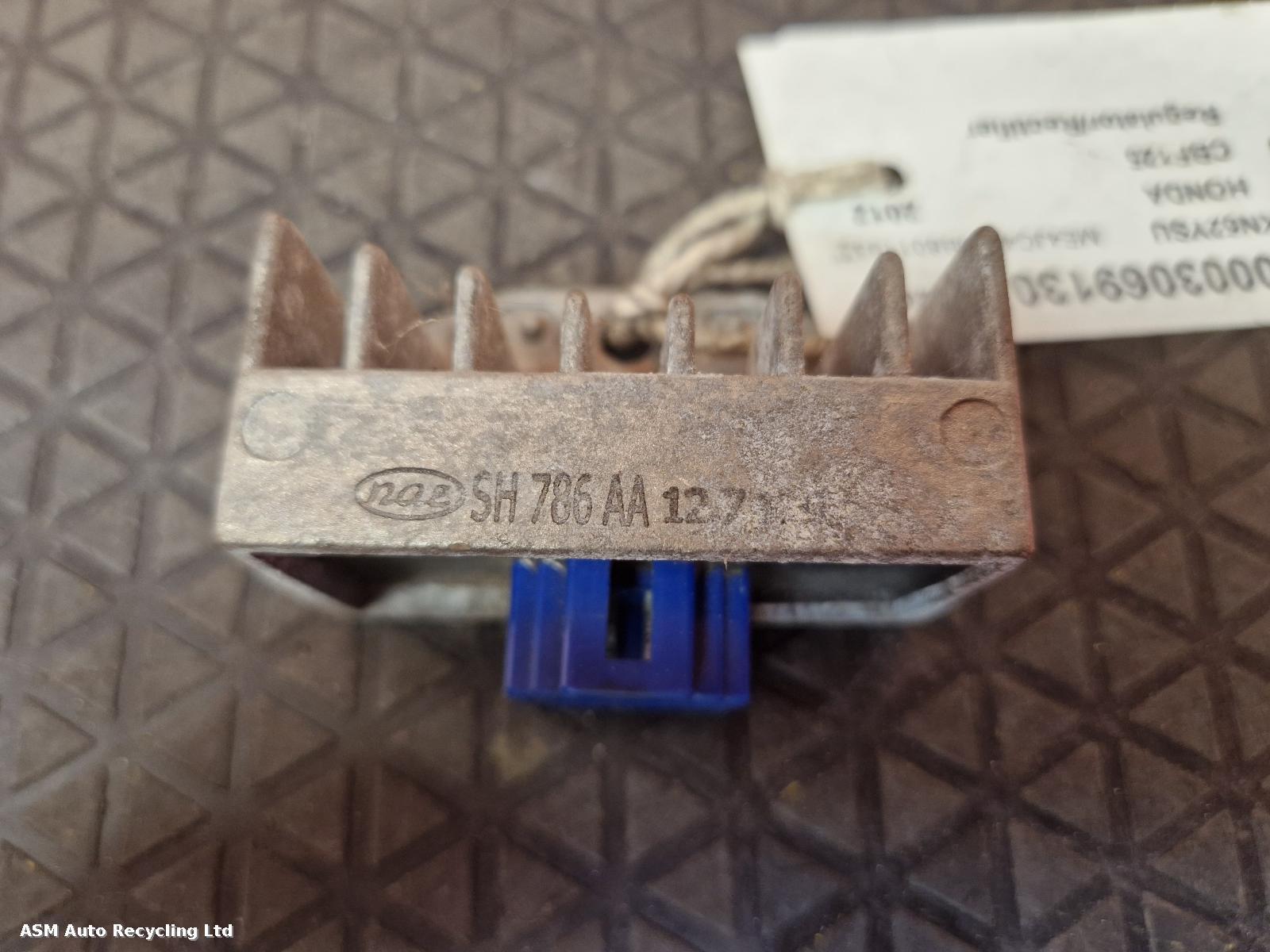 View Auto part Regulator/Rectifier Honda Cbf125 2012