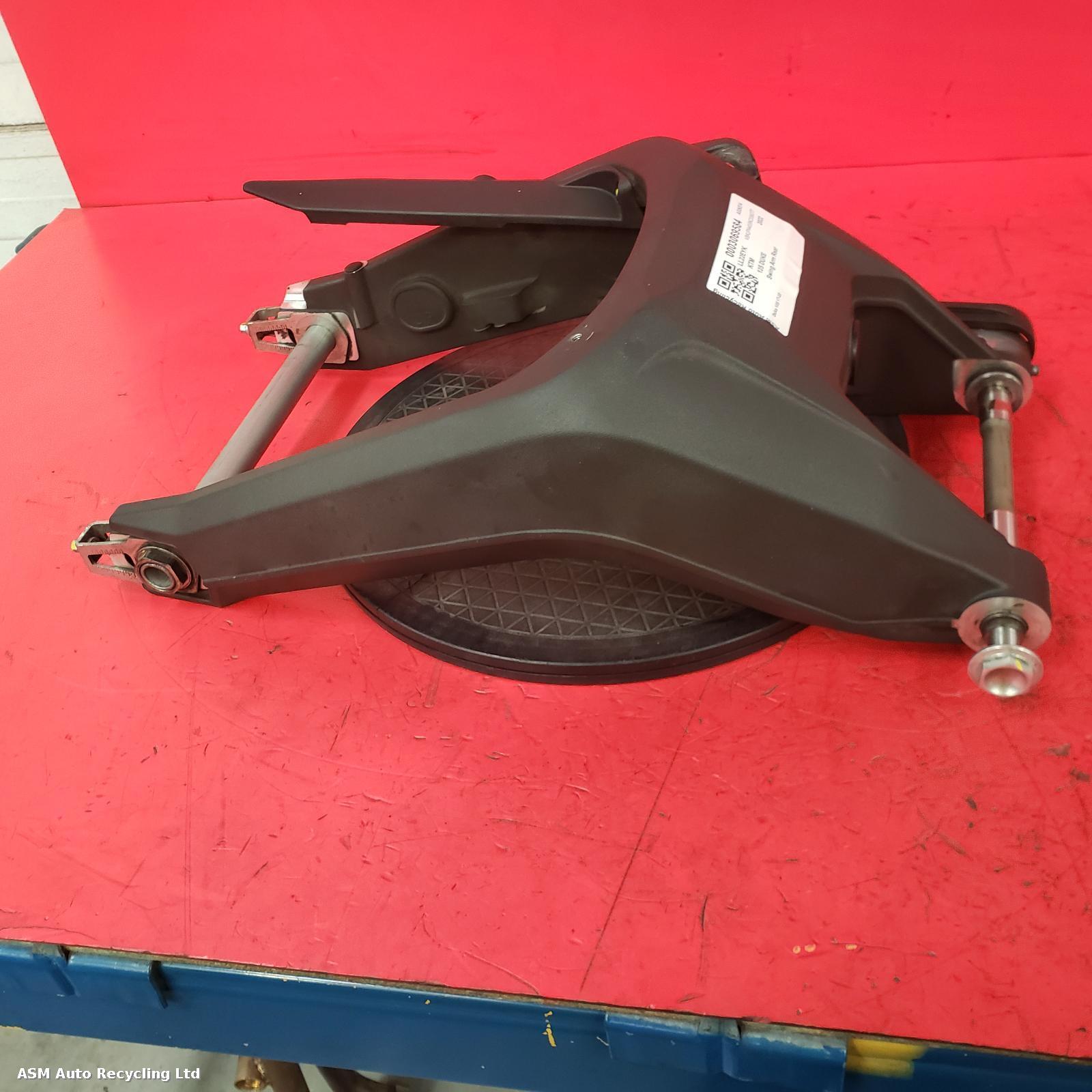 View Auto part Swing Arm Ktm 125 Duke 2022