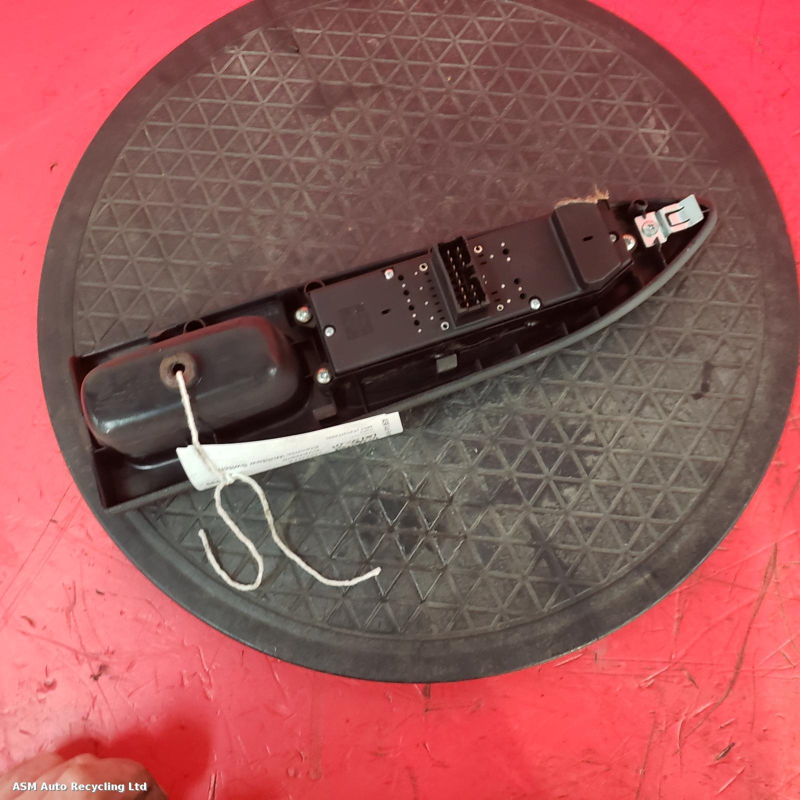 View Auto part Elect. Window Switch Toyota Avensis 1999