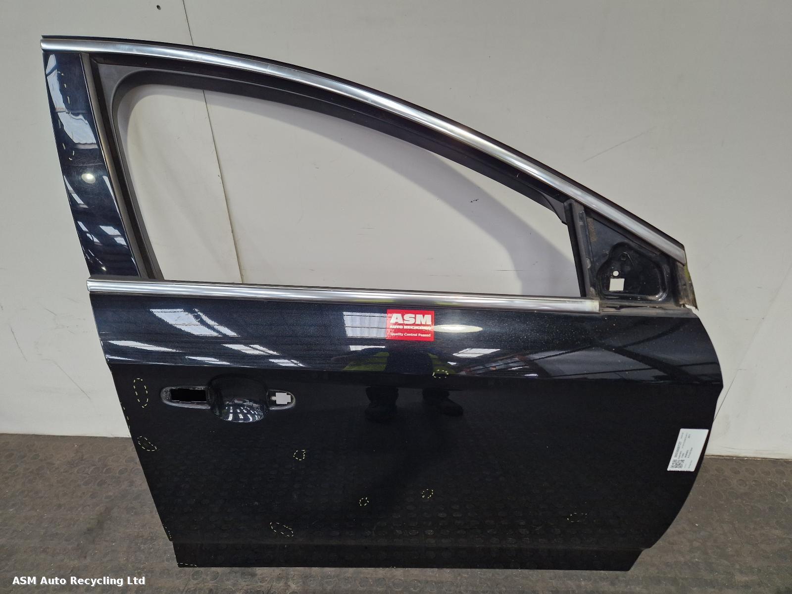 View Auto part R Front Door Ford Mondeo 2011