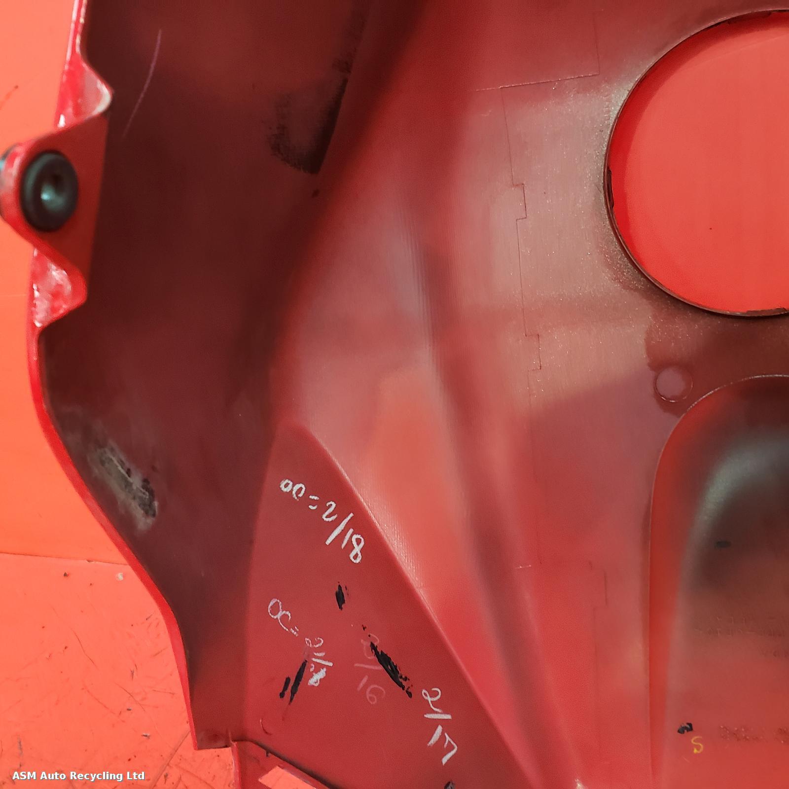 View Auto part Tank Trim Honda Cbr 600 Rr-5 2006
