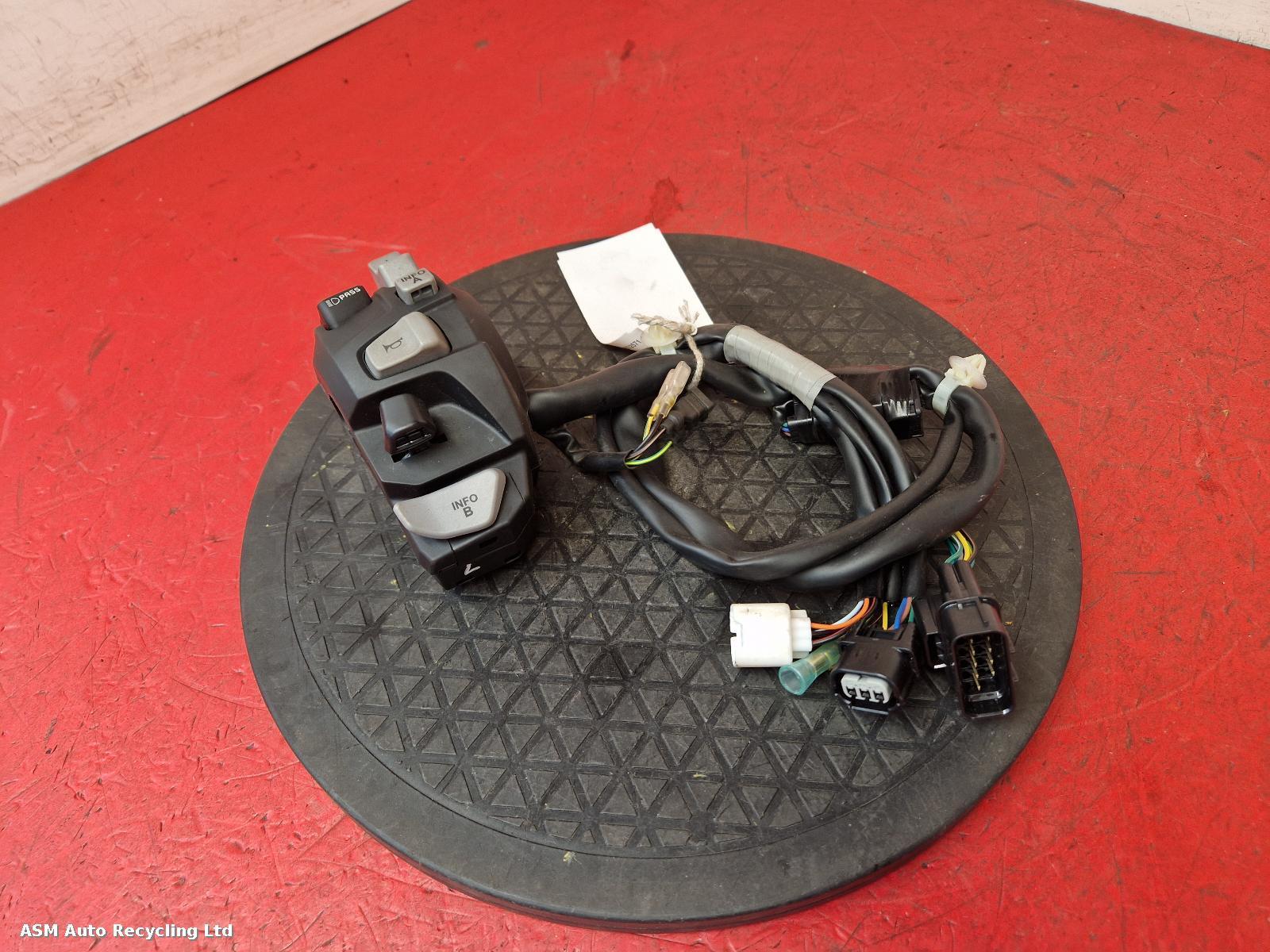 View Auto part LH Switch Gear Honda Nss 125 Forza 2024