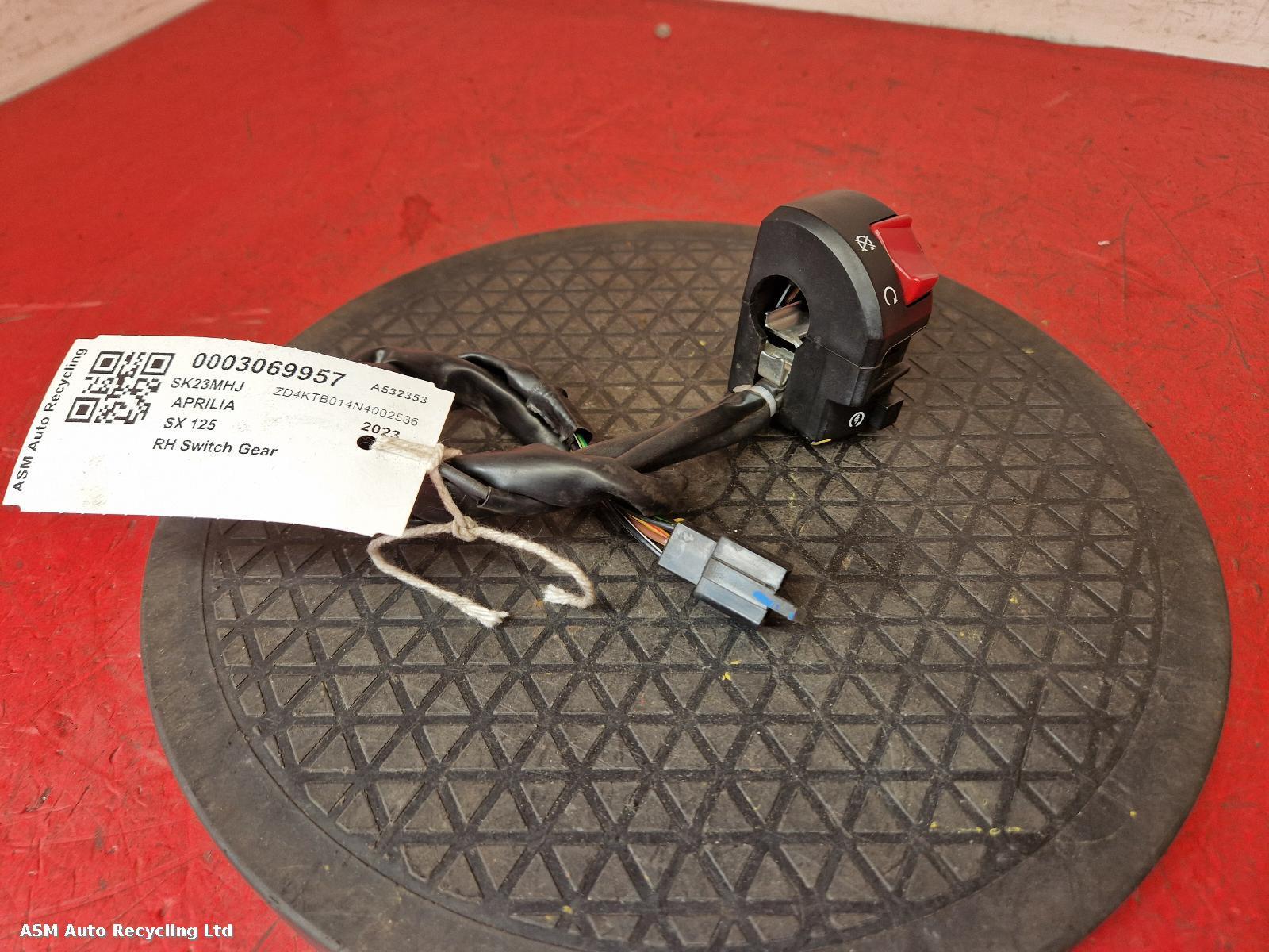View Auto part RH Switch Gear Aprilia Sx 125 2023