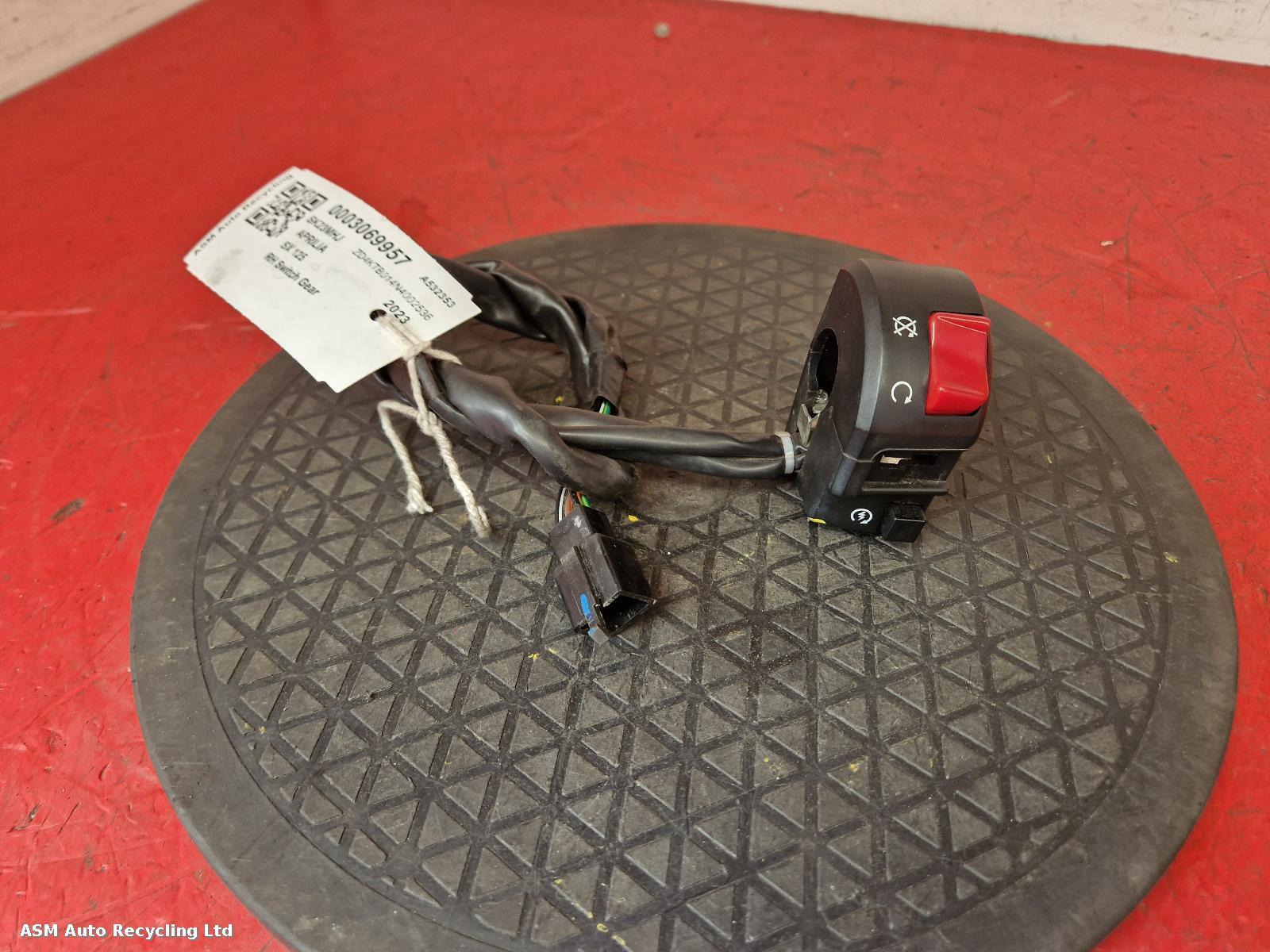 View Auto part RH Switch Gear Aprilia Sx 125 2023