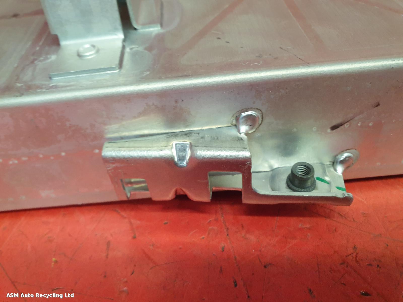 View Auto part Intercooler Land Rover Range Rover Sport 2023
