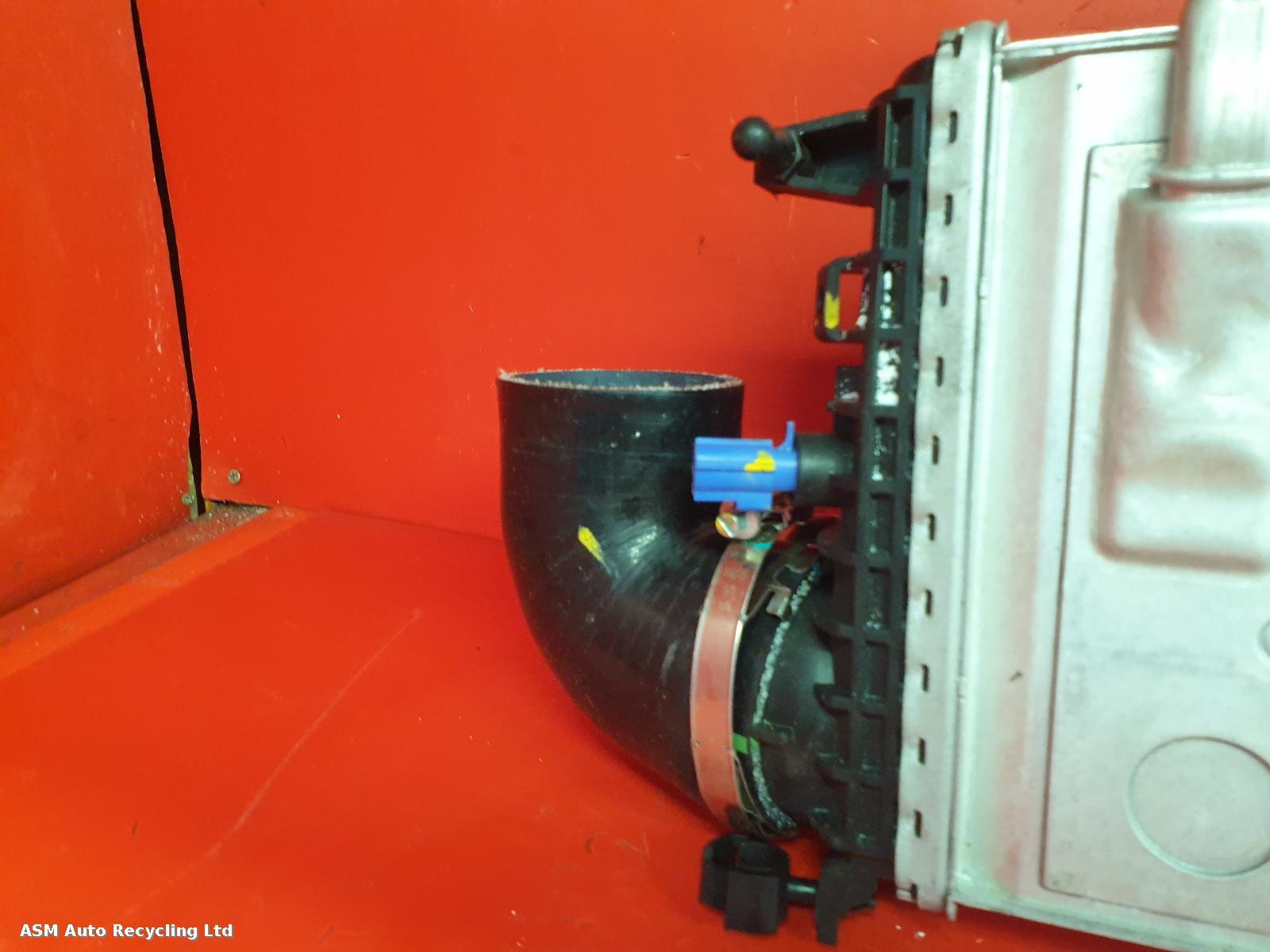 View Auto part Intercooler Land Rover Range Rover Sport 2023