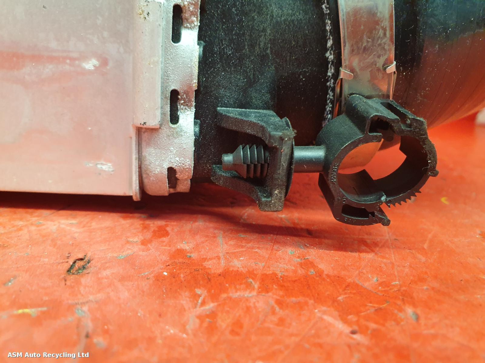 View Auto part Intercooler Land Rover Range Rover Sport 2023