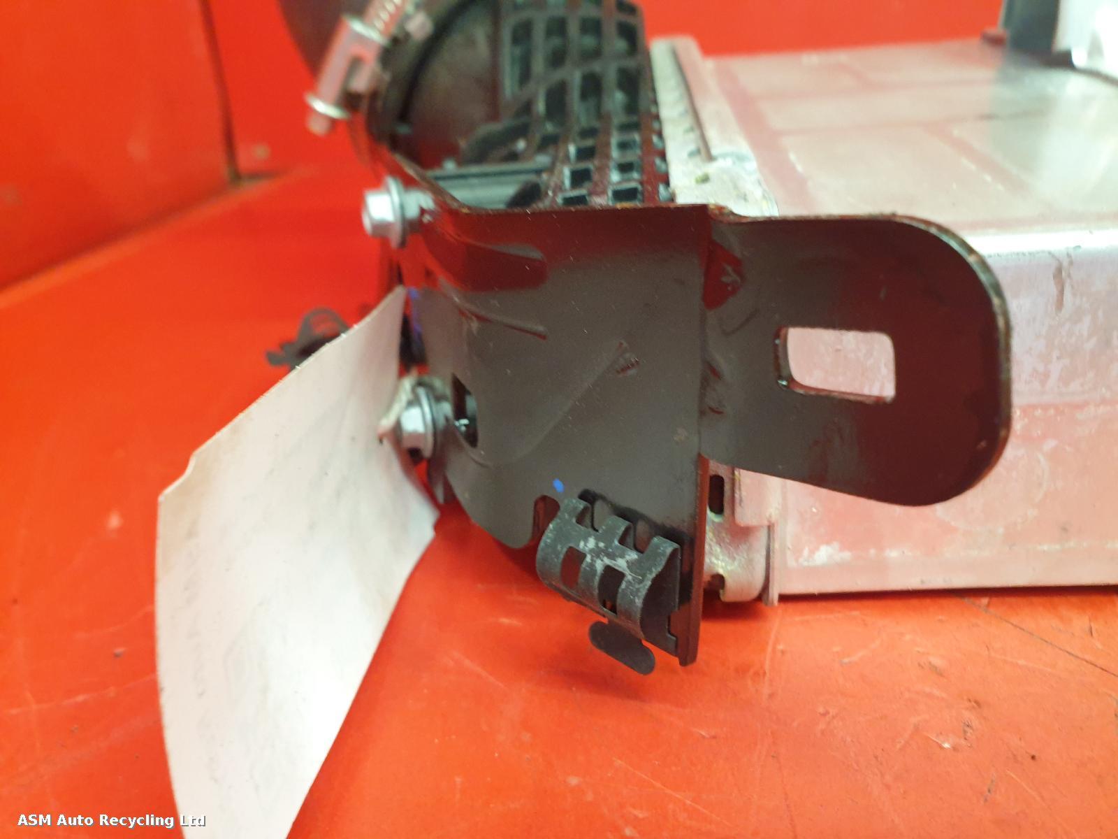 View Auto part Intercooler Land Rover Range Rover Sport 2023