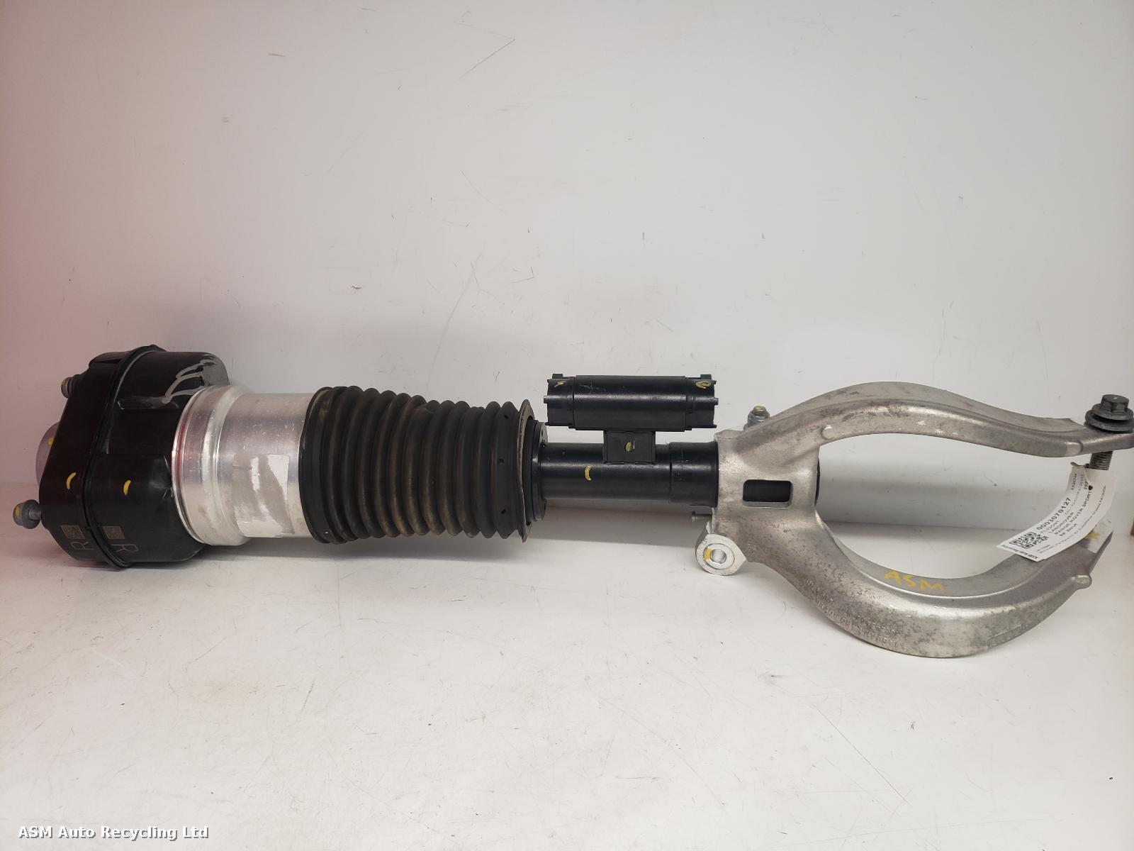 View Auto part RF Strut Land Rover Range Rover Sport 2023