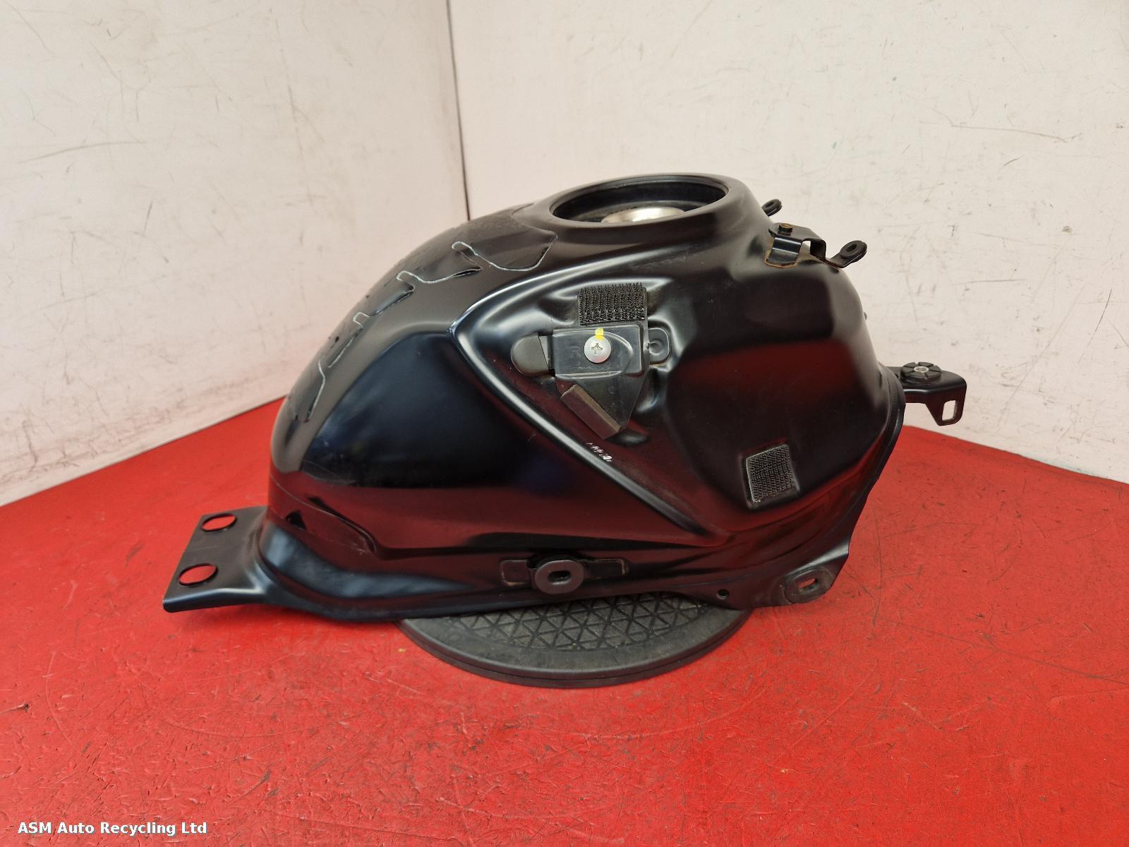 View Auto part Fuel Tank Suzuki Gsxr 125 2019