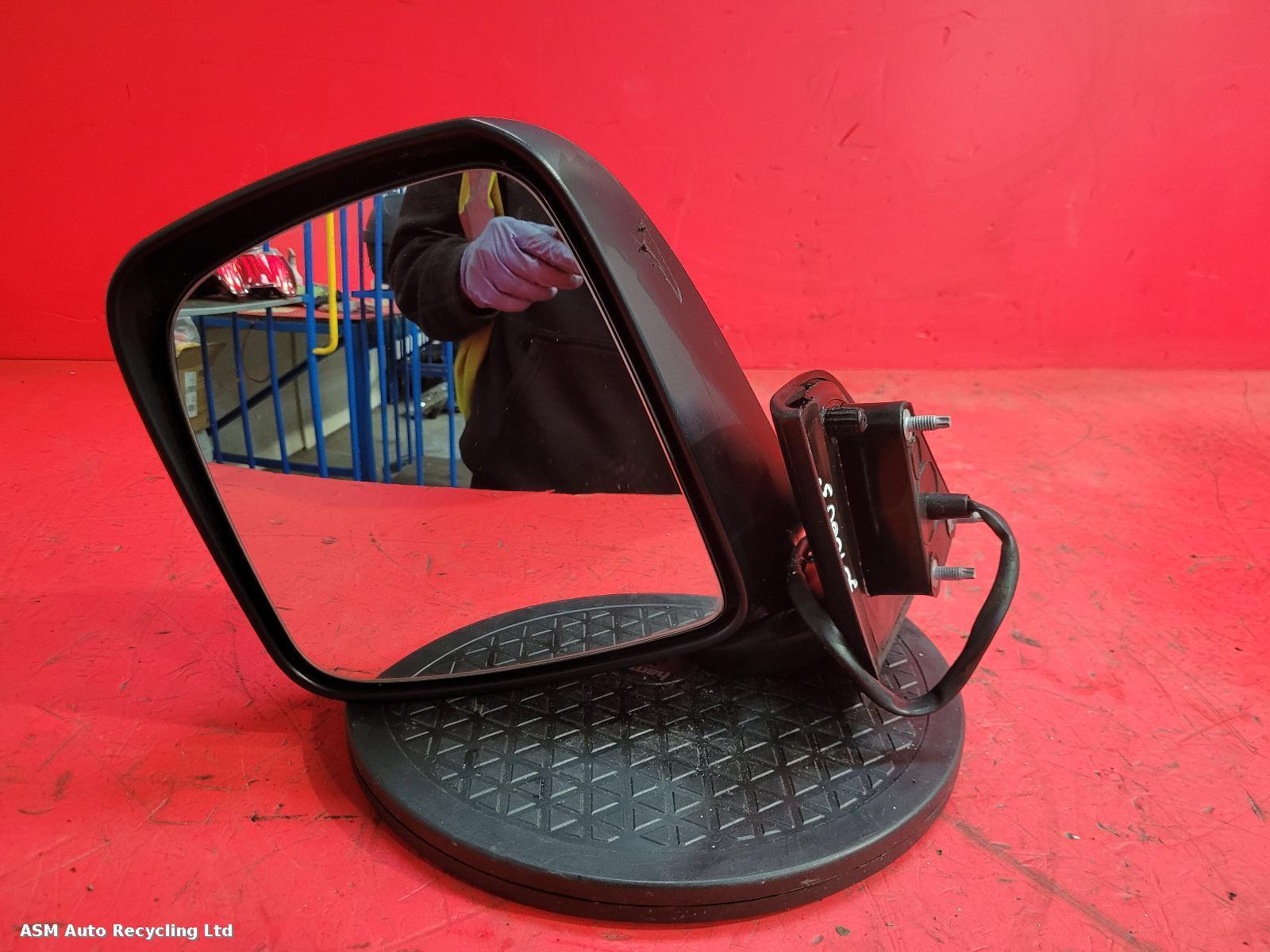 View Auto part L Door Mirror Nissan Nv200 2010