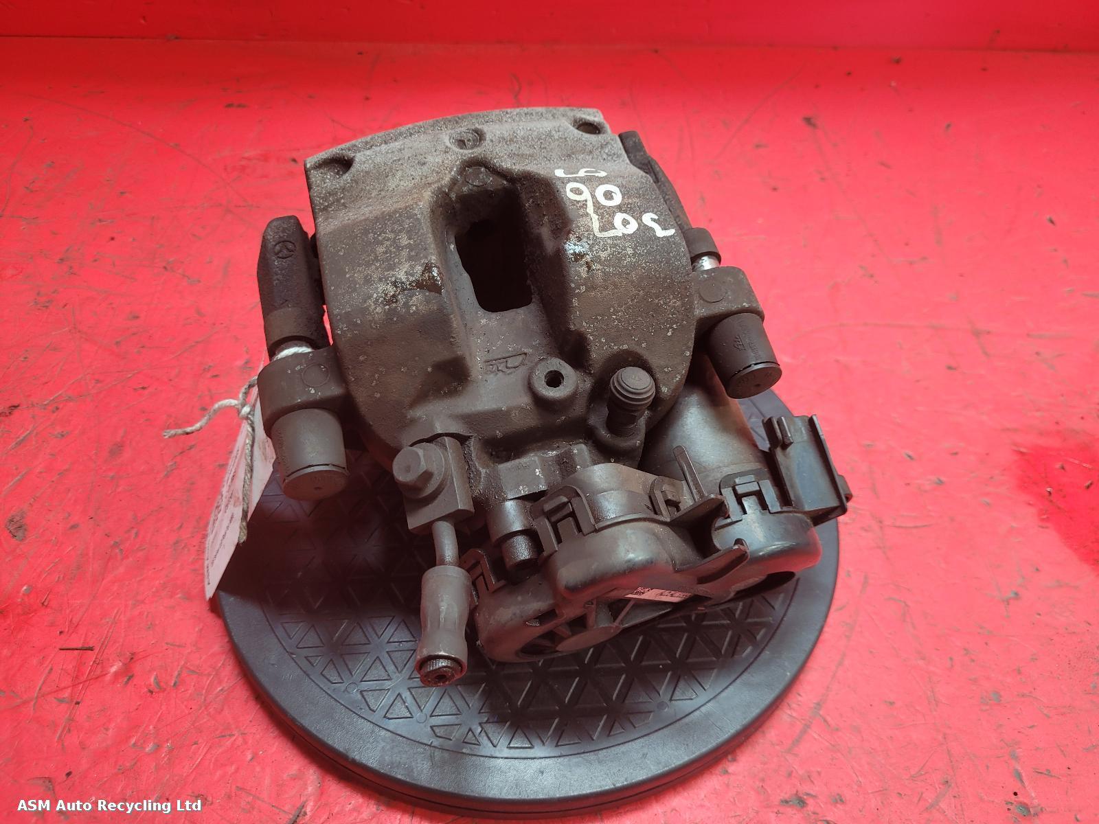 View Auto part Caliper Mercedes C Class 2016