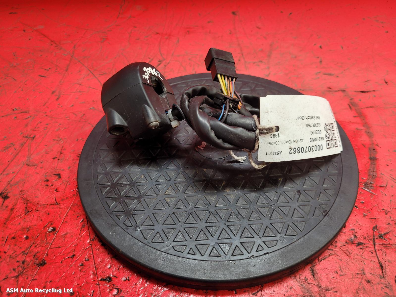 View Auto part RH Switch Gear Suzuki Gsxr 750 1996