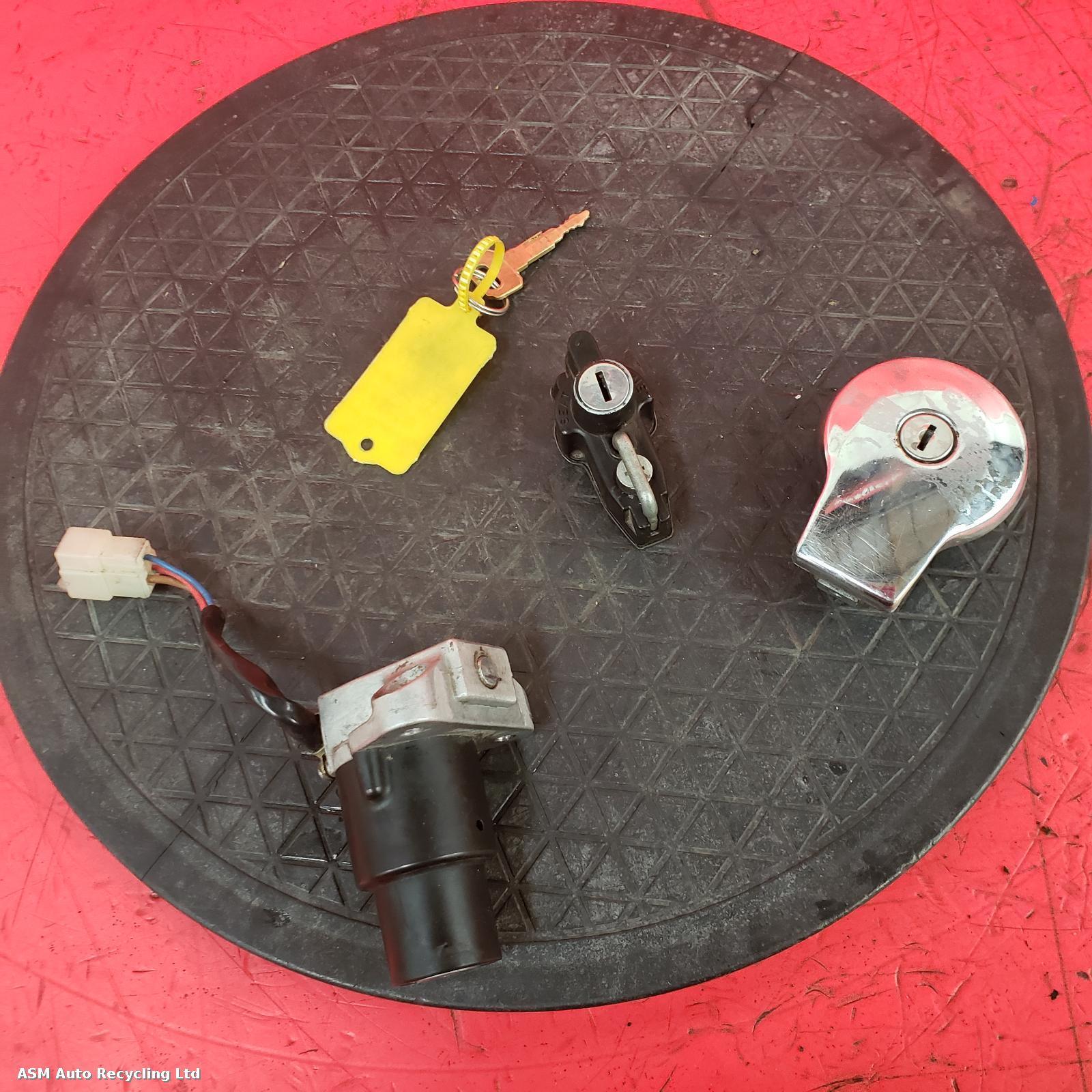 View Auto part Comp.Lock Set + Keys Yamaha Sr 250 1980