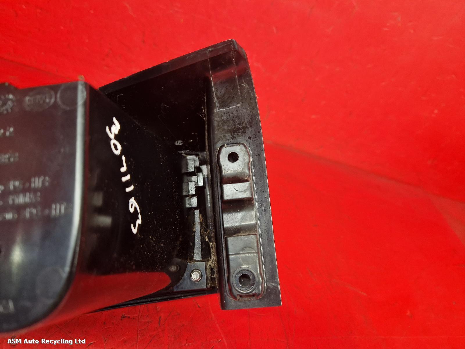 View Auto part R Taillight Land Rover Range Rover Evoque 2018