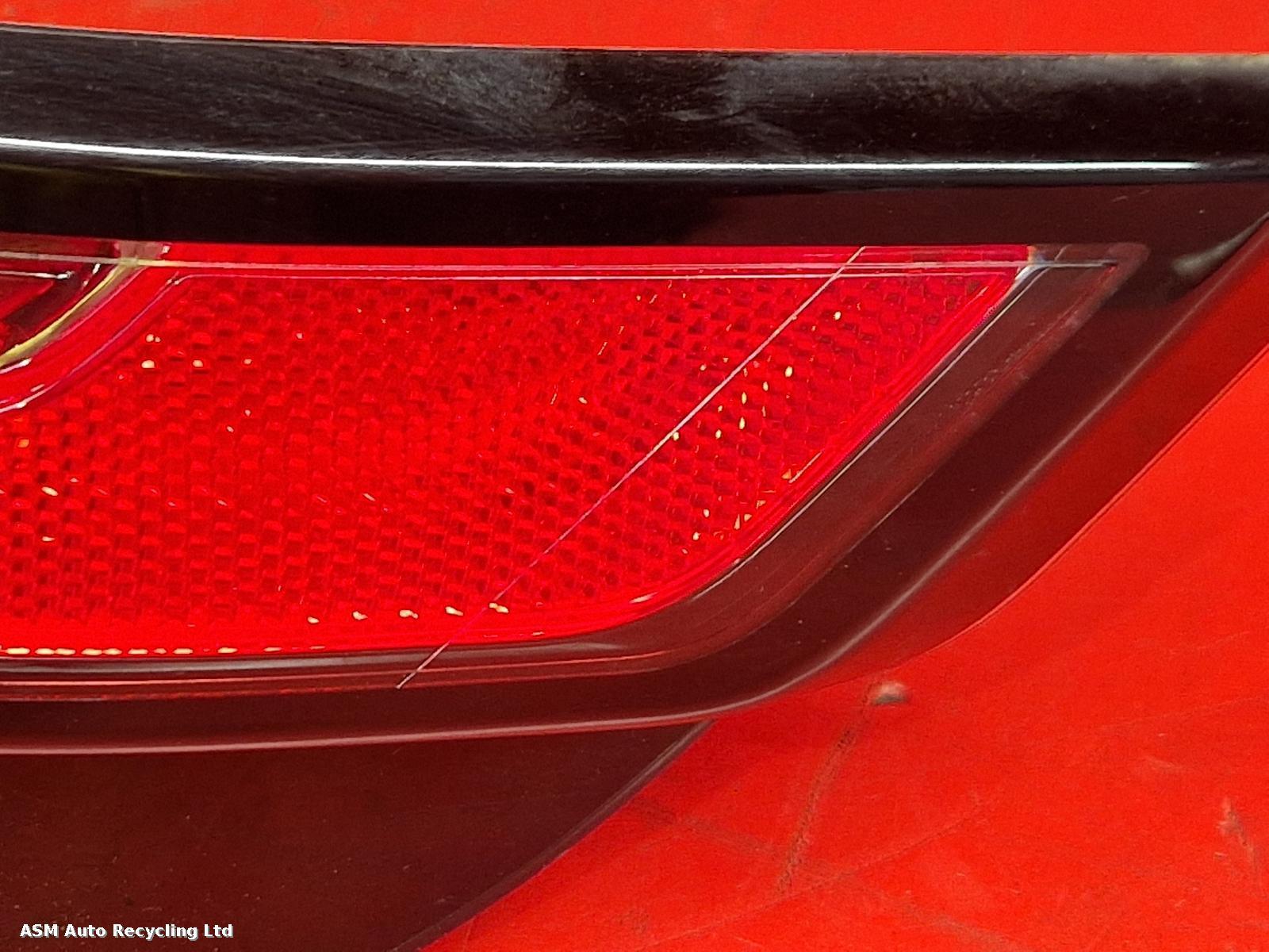 View Auto part R Taillight Land Rover Range Rover Evoque 2018