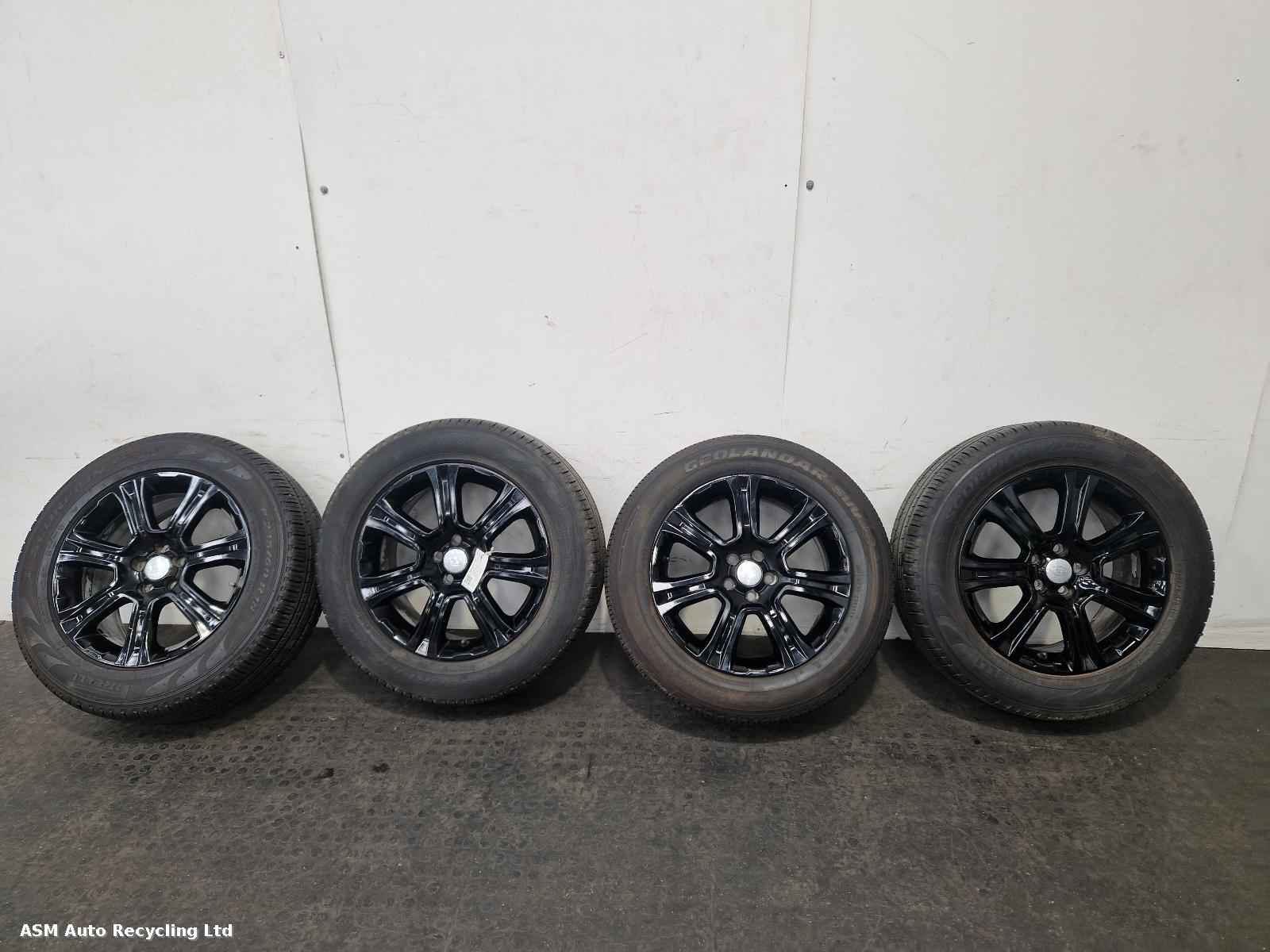 View Auto part Wheel Set Land Rover Range Rover Evoque 2018
