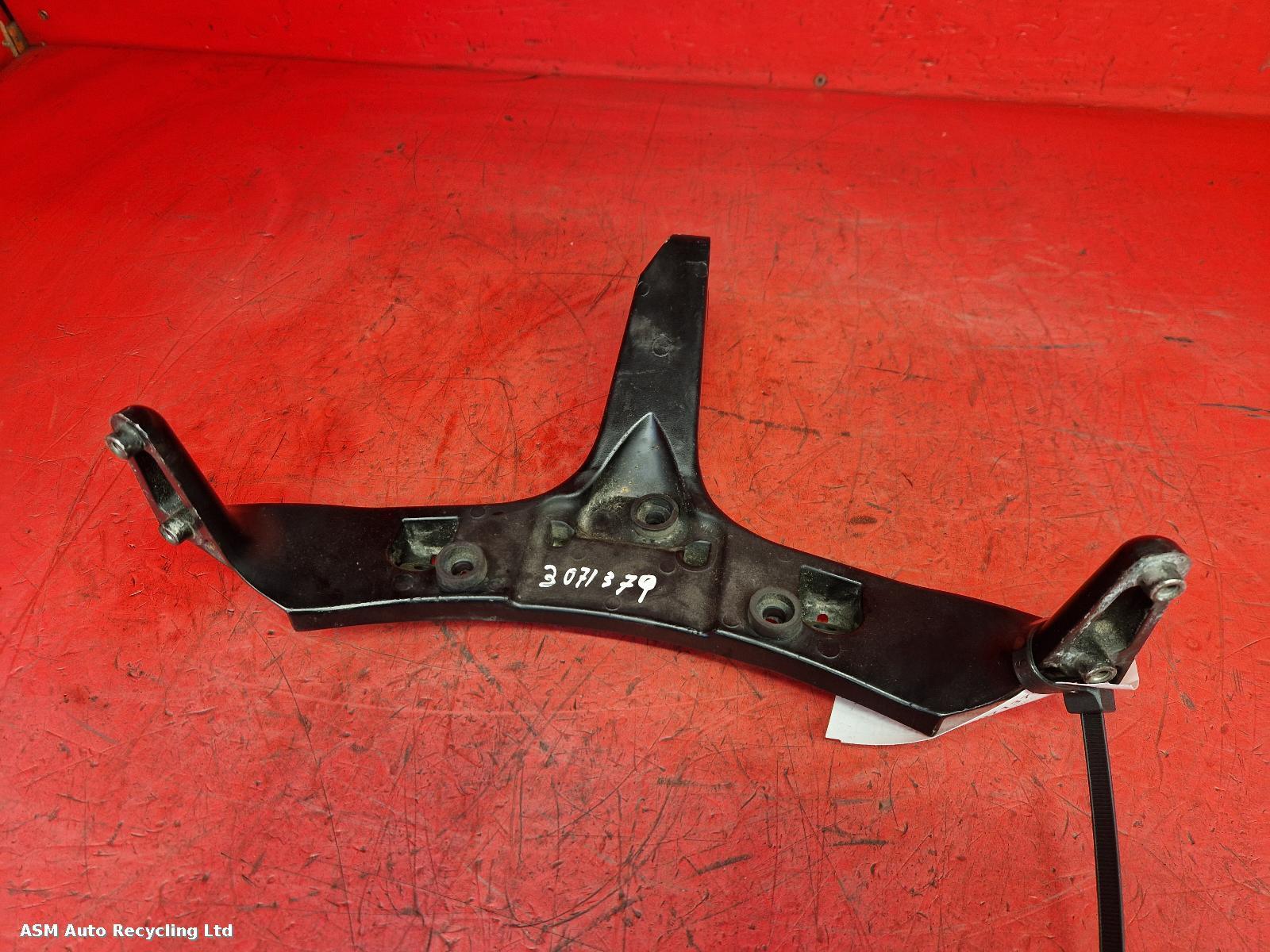 View Auto part Misc Bracket Honda Cbr 600 Rr-5 2006