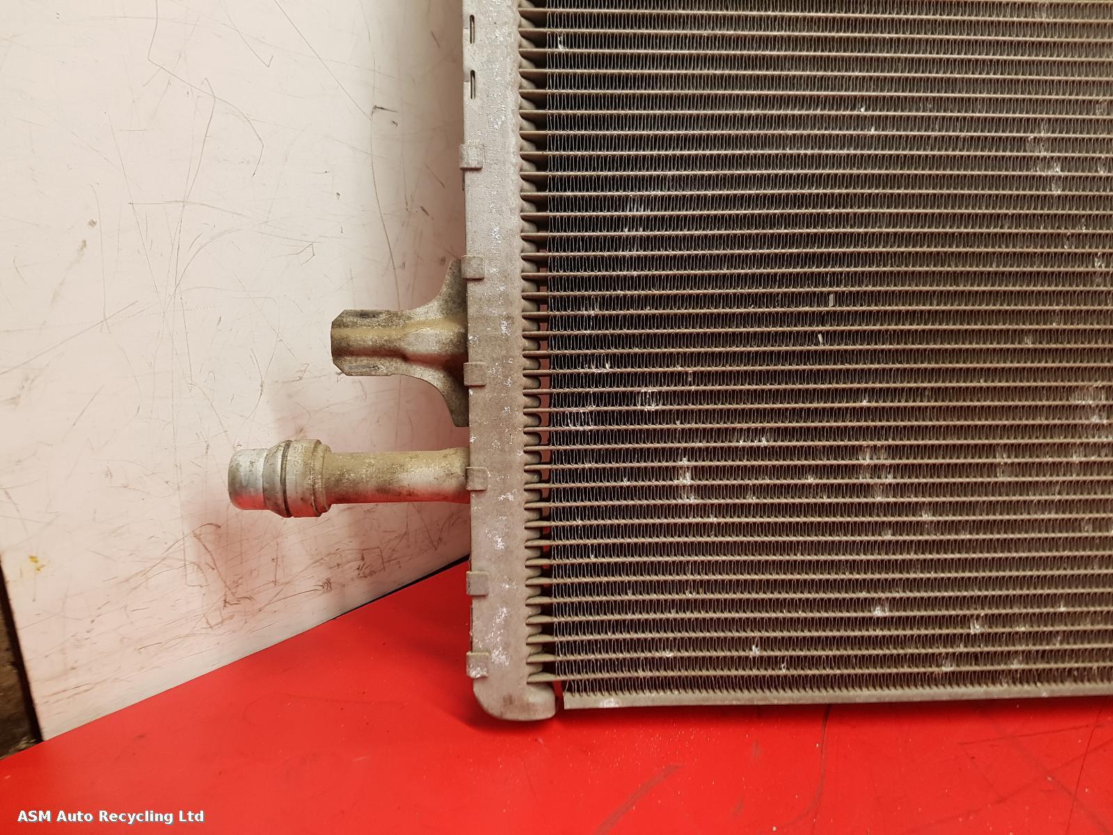 View Auto part Radiator Land Rover Range Rover Evoque 2019
