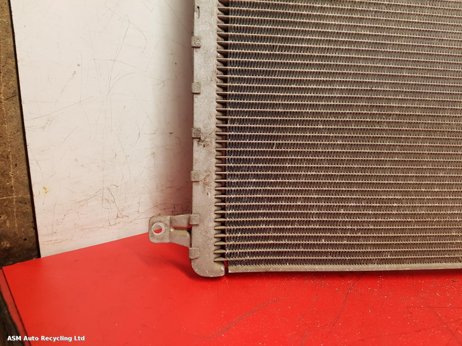 View Auto part Radiator Land Rover Range Rover Evoque 2019