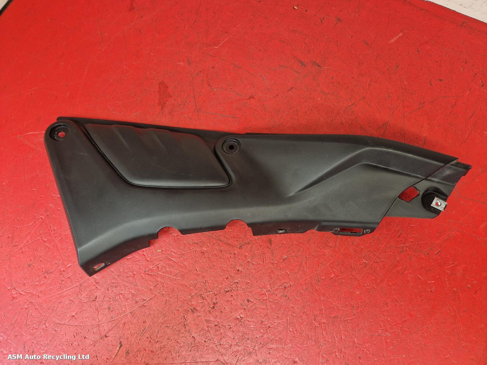 View Auto part Side Panel Left Yamaha Mt 125 2021