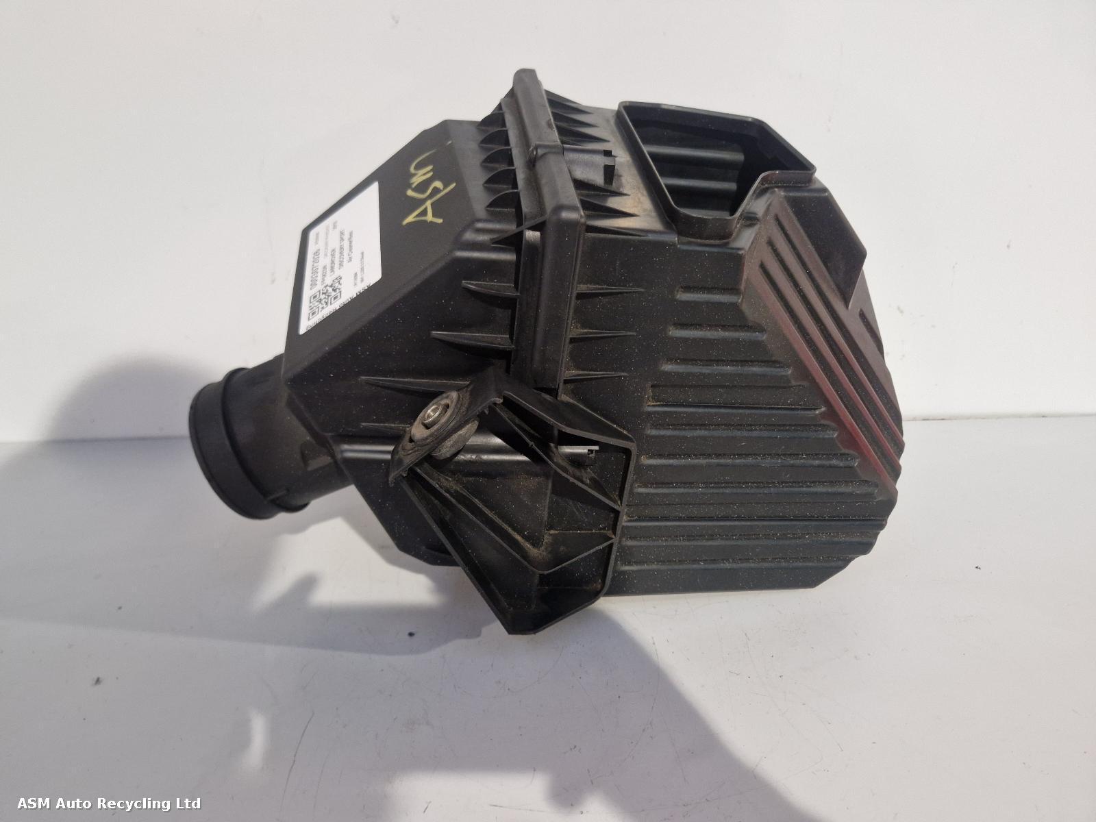 View Auto part Air Cleaner/Box Land Rover Discovery Sport 2018