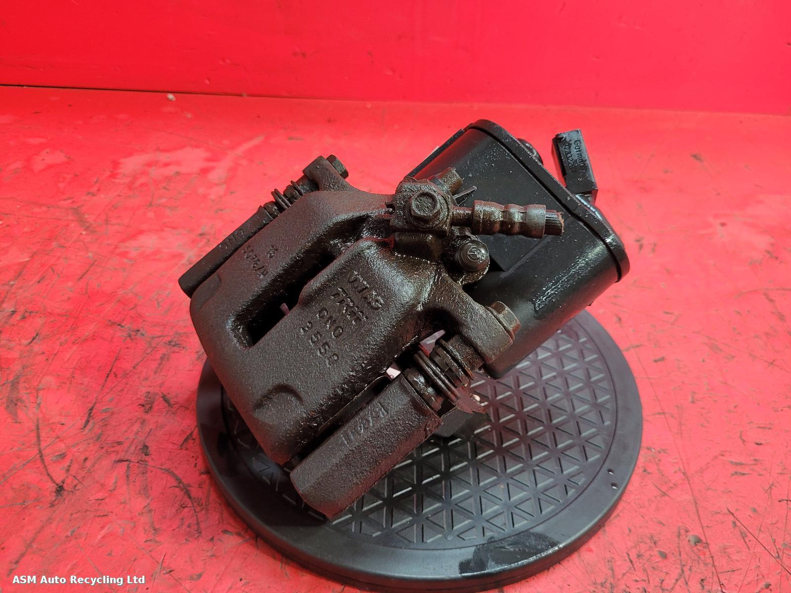 View Auto part Caliper Volkswagen Passat 2011