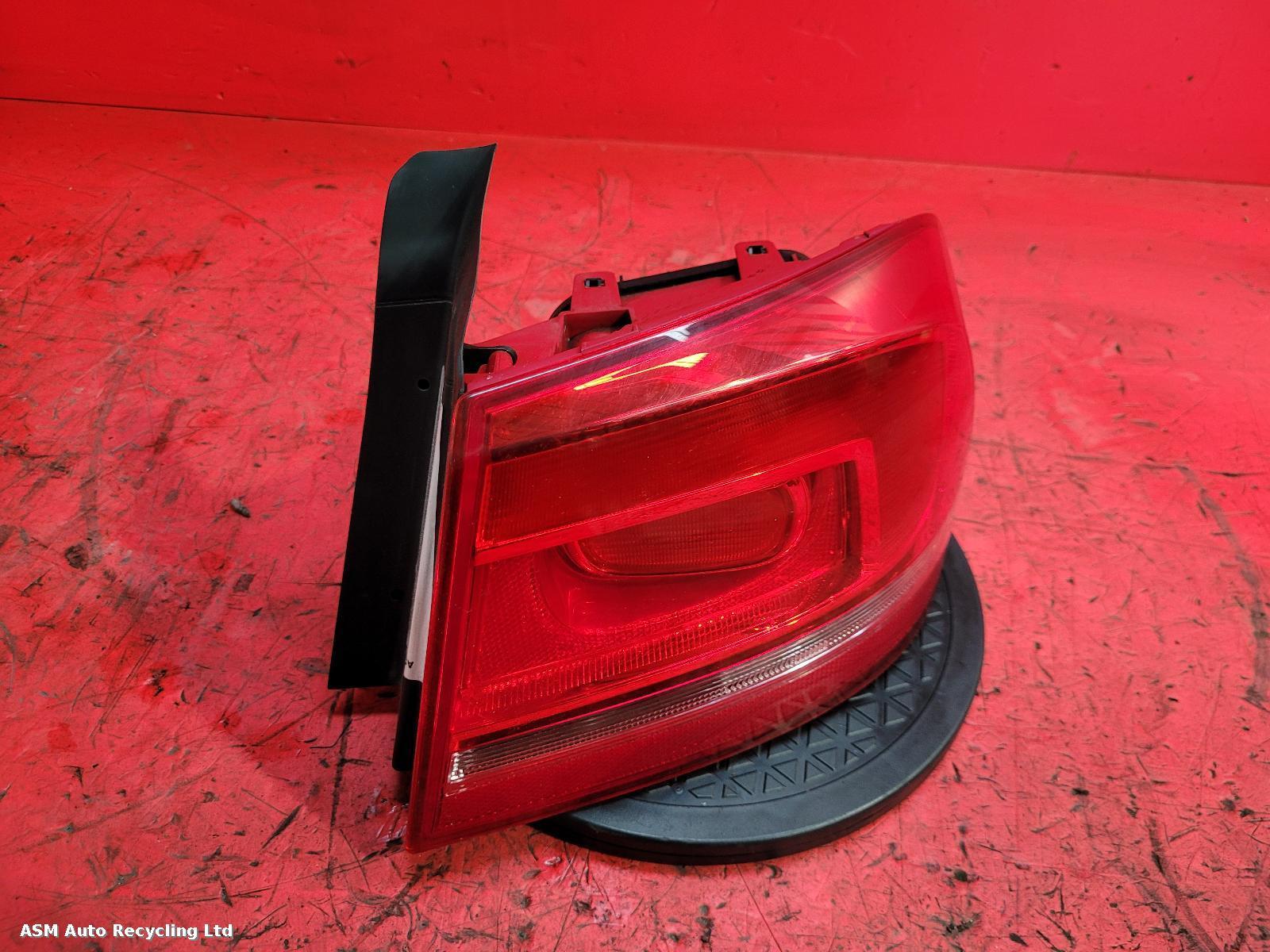 View Auto part R Taillight Volkswagen Passat 2011