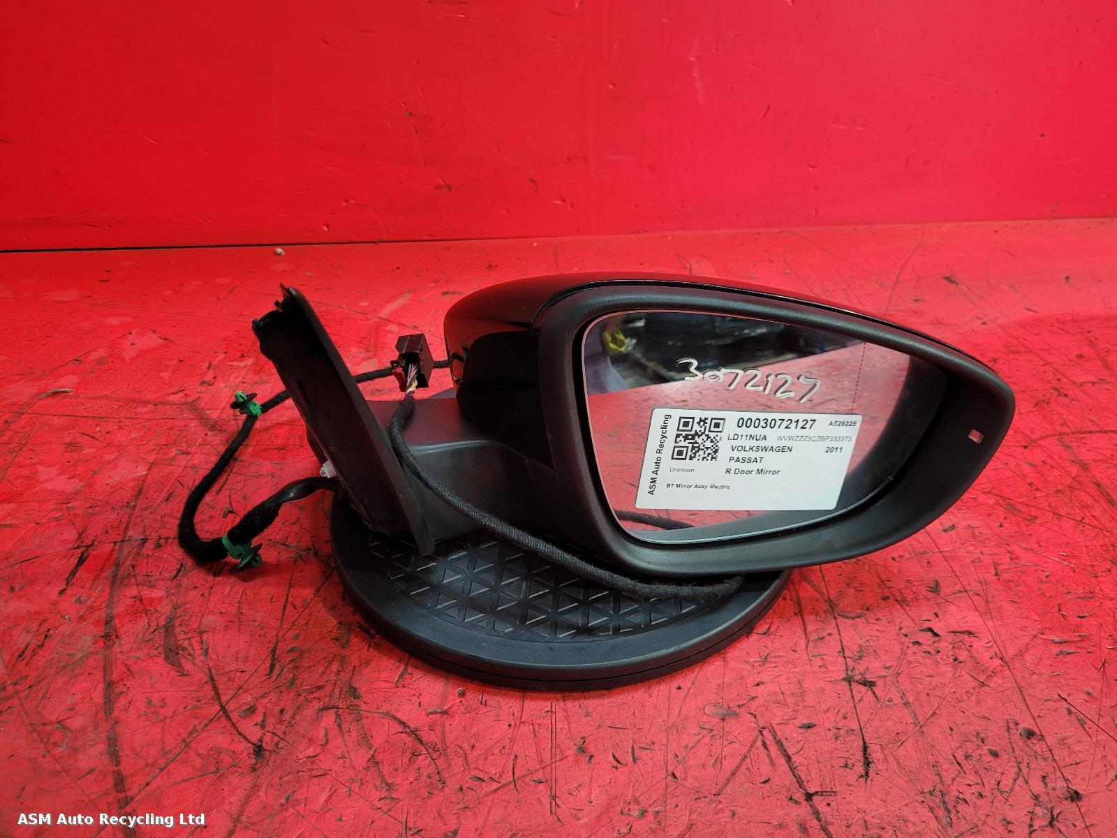 View Auto part R Door Mirror Volkswagen Passat 2011