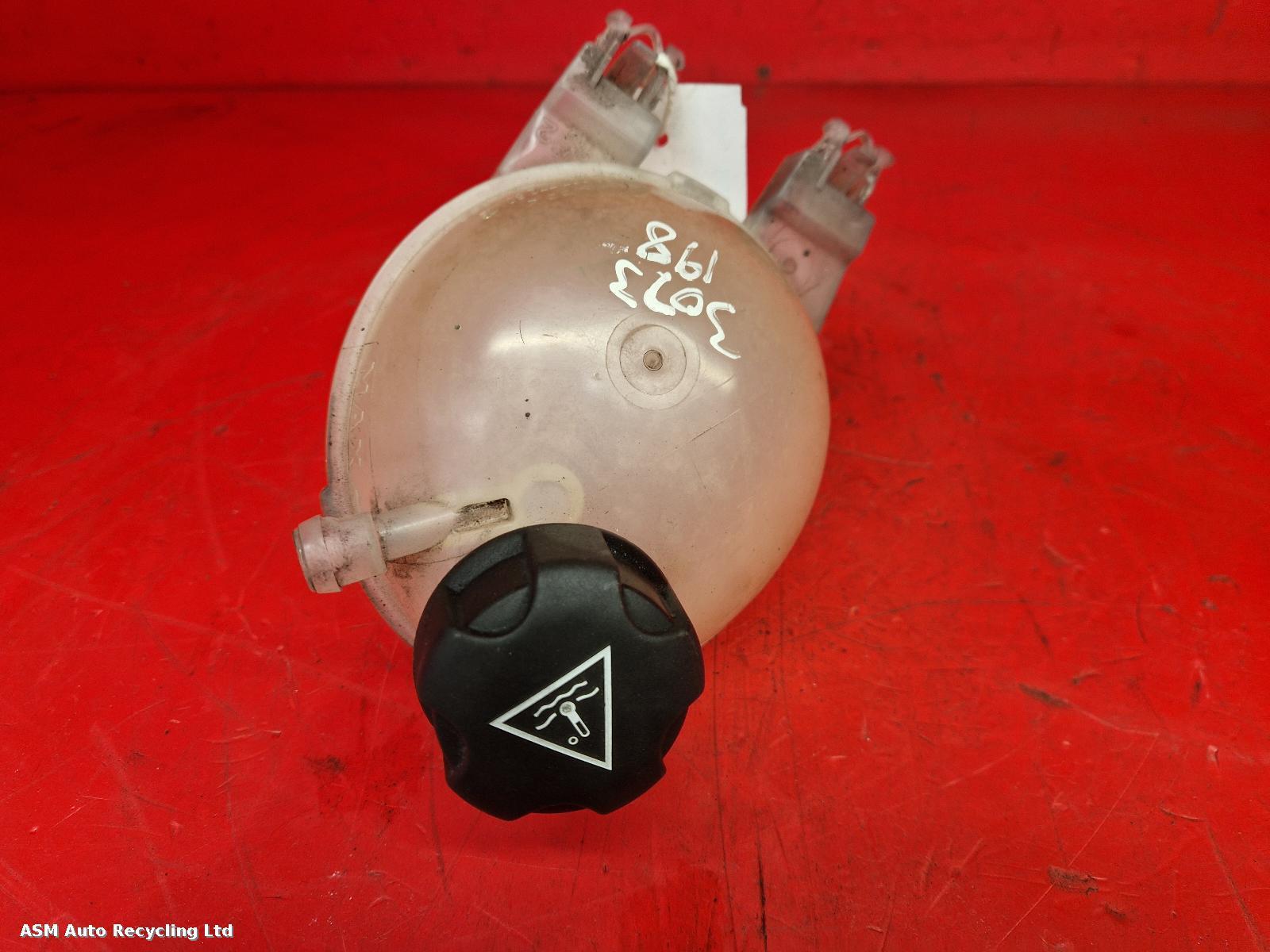View Auto part Overflow Bottle Peugeot 208 2014