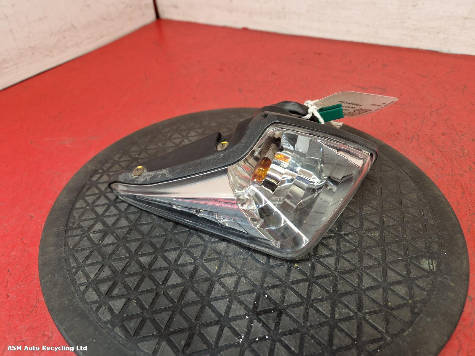 View Auto part R Repeater Lamp Yamaha Majesty S 2015