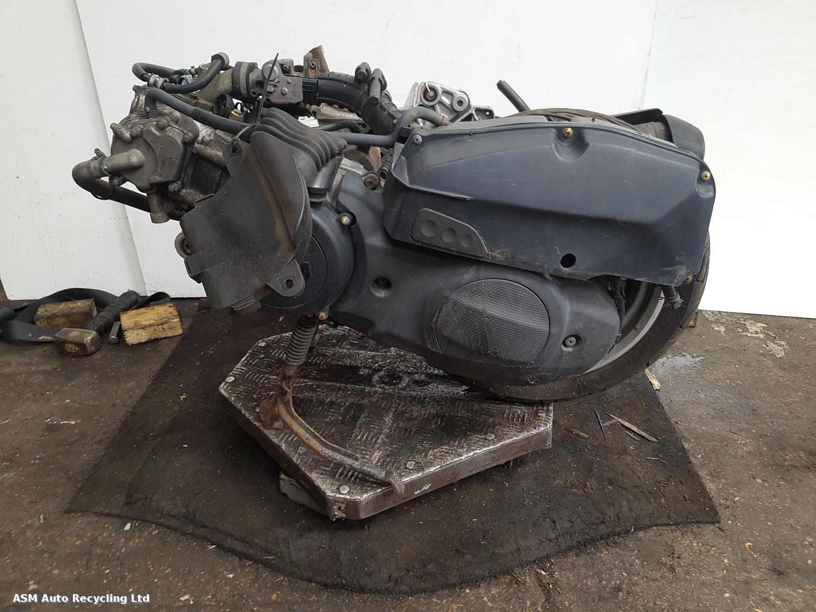 View Auto part Engine Yamaha Majesty S 2015
