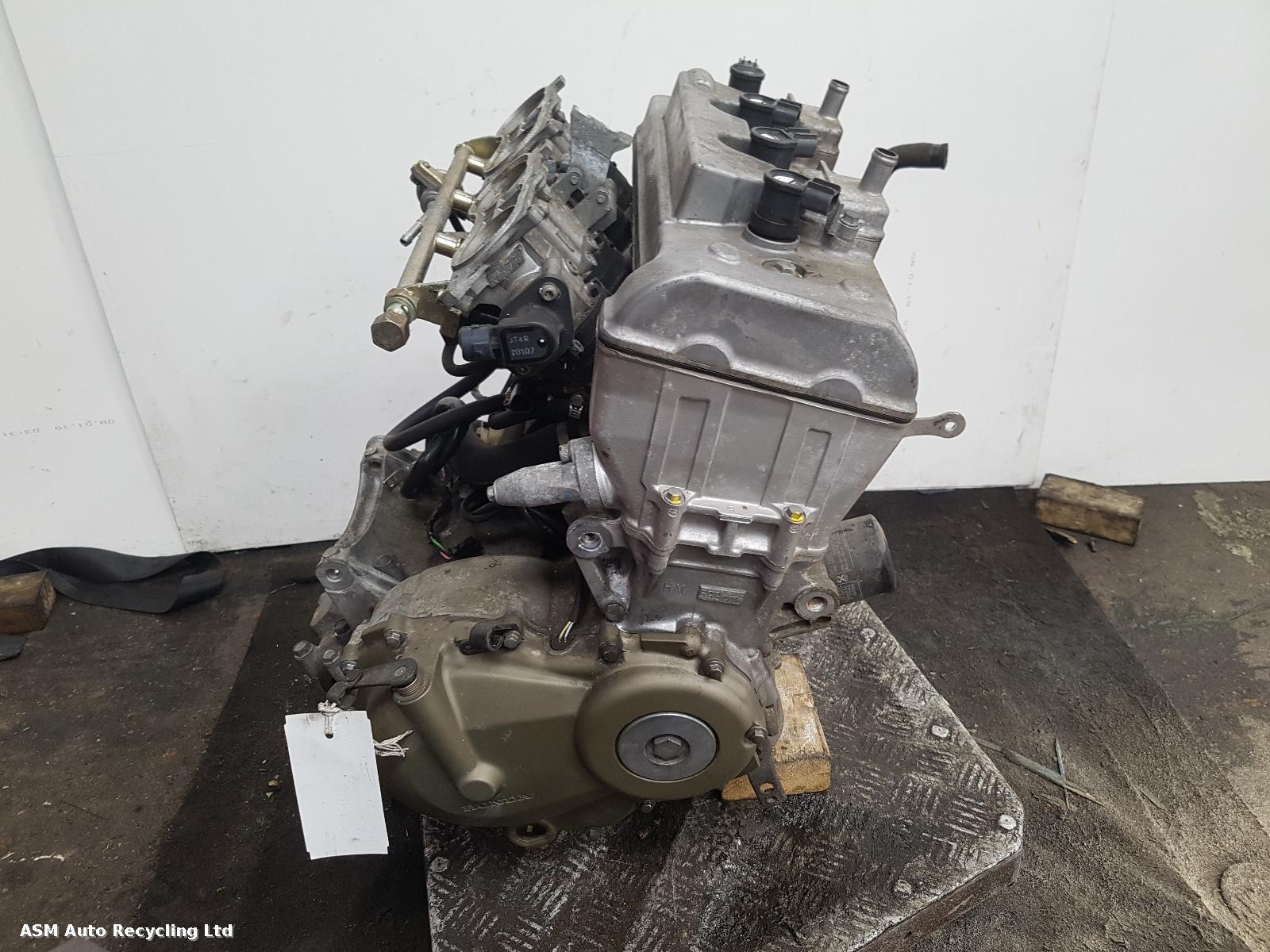 View Auto part Engine Honda Cbr 600 F 2002