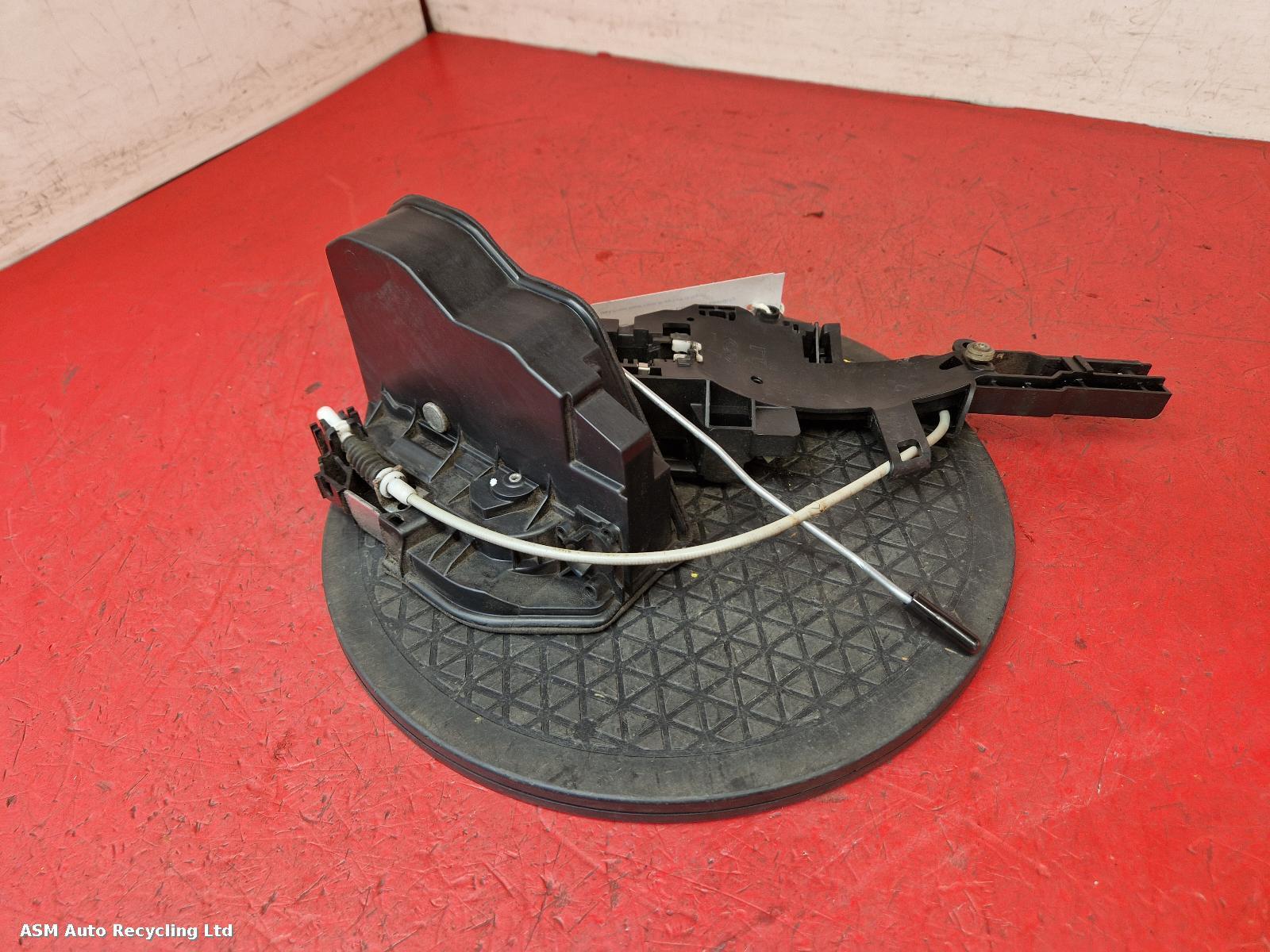 View Auto part Door Lock Assembly Bmw 1 Series 2010