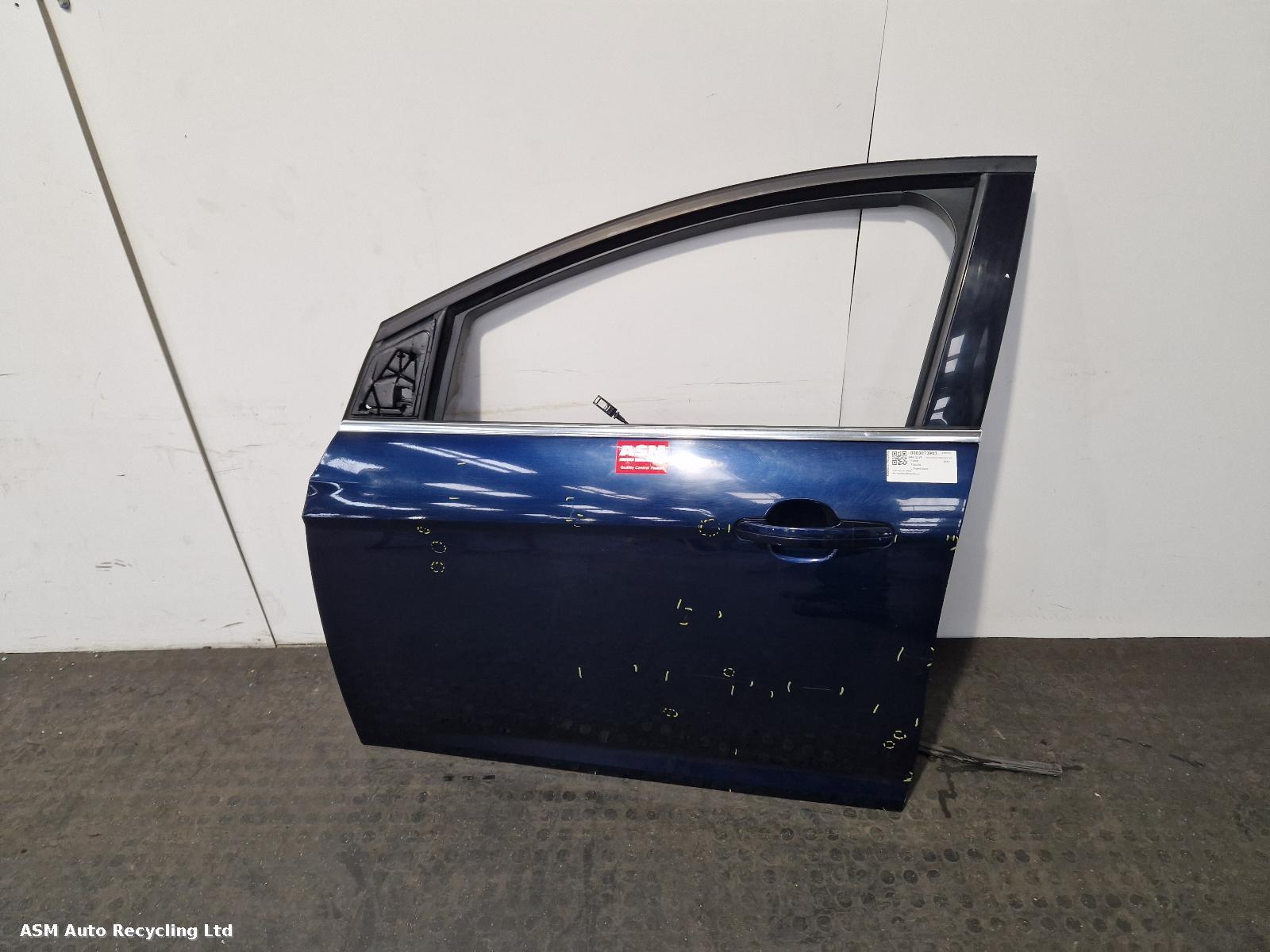 View Auto part L Front Door Ford Focus 2012