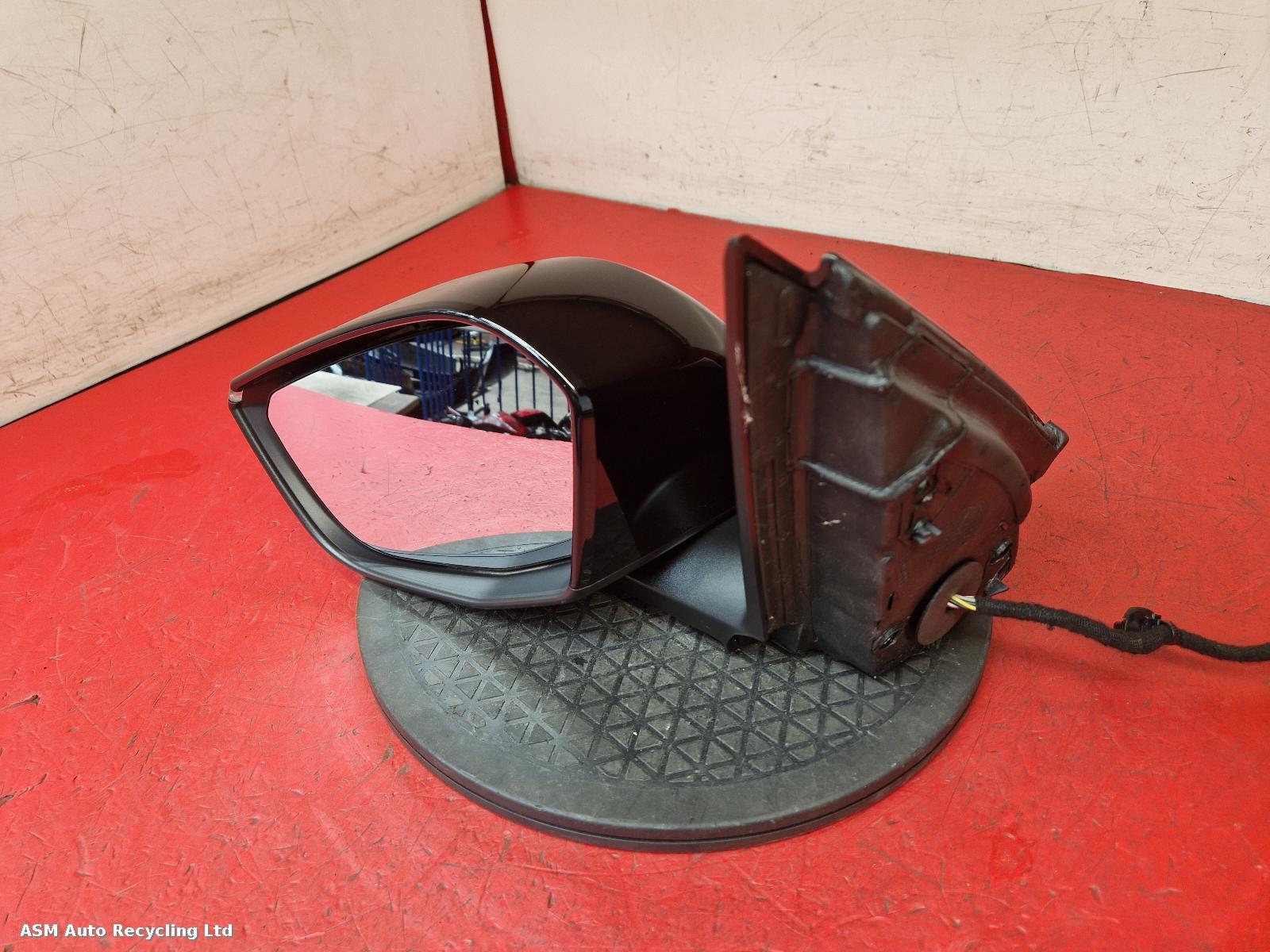 View Auto part L Door Mirror Citroen C4 2022