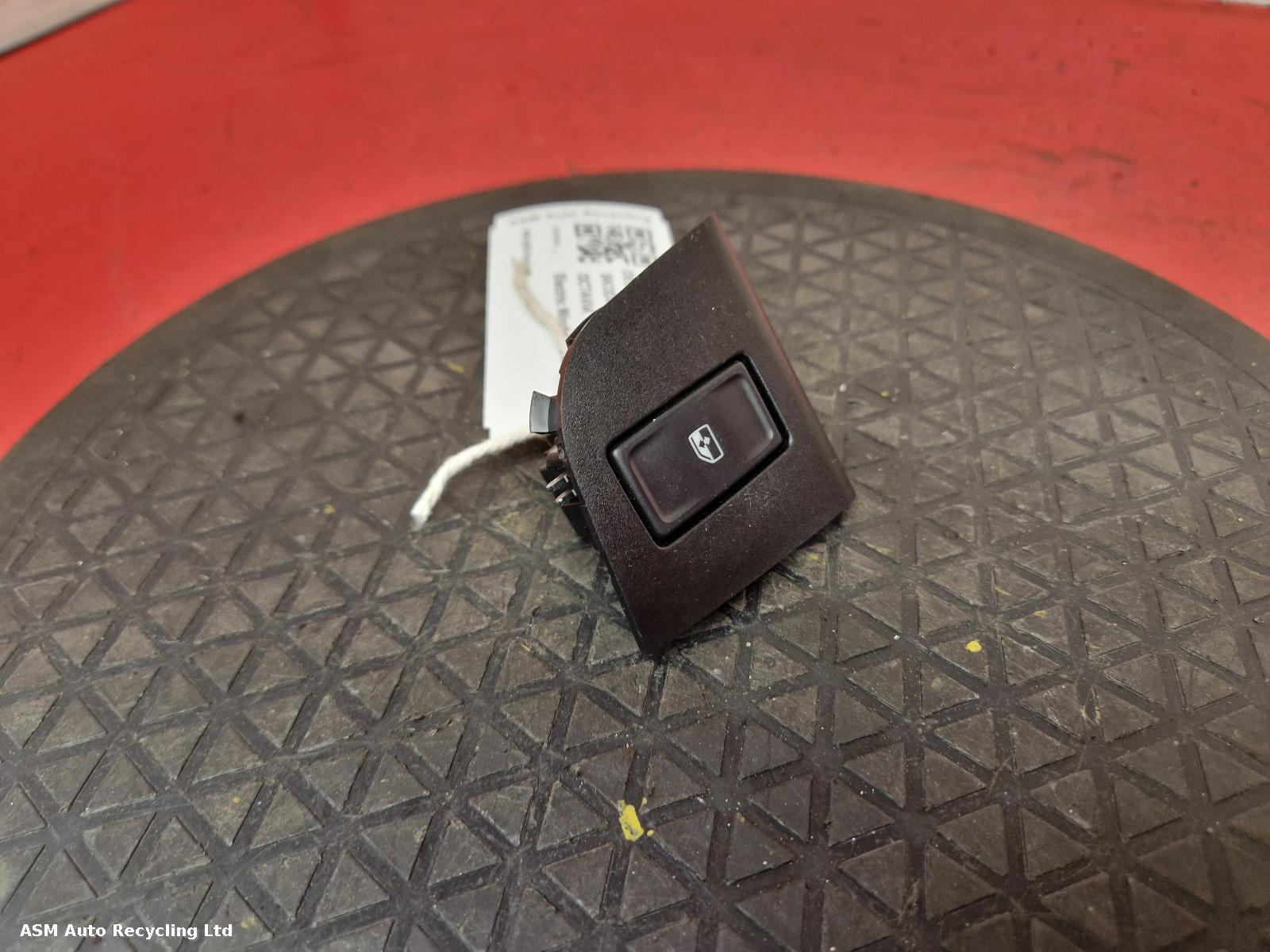 View Auto part Elect. Window Switch Skoda Octavia 2020