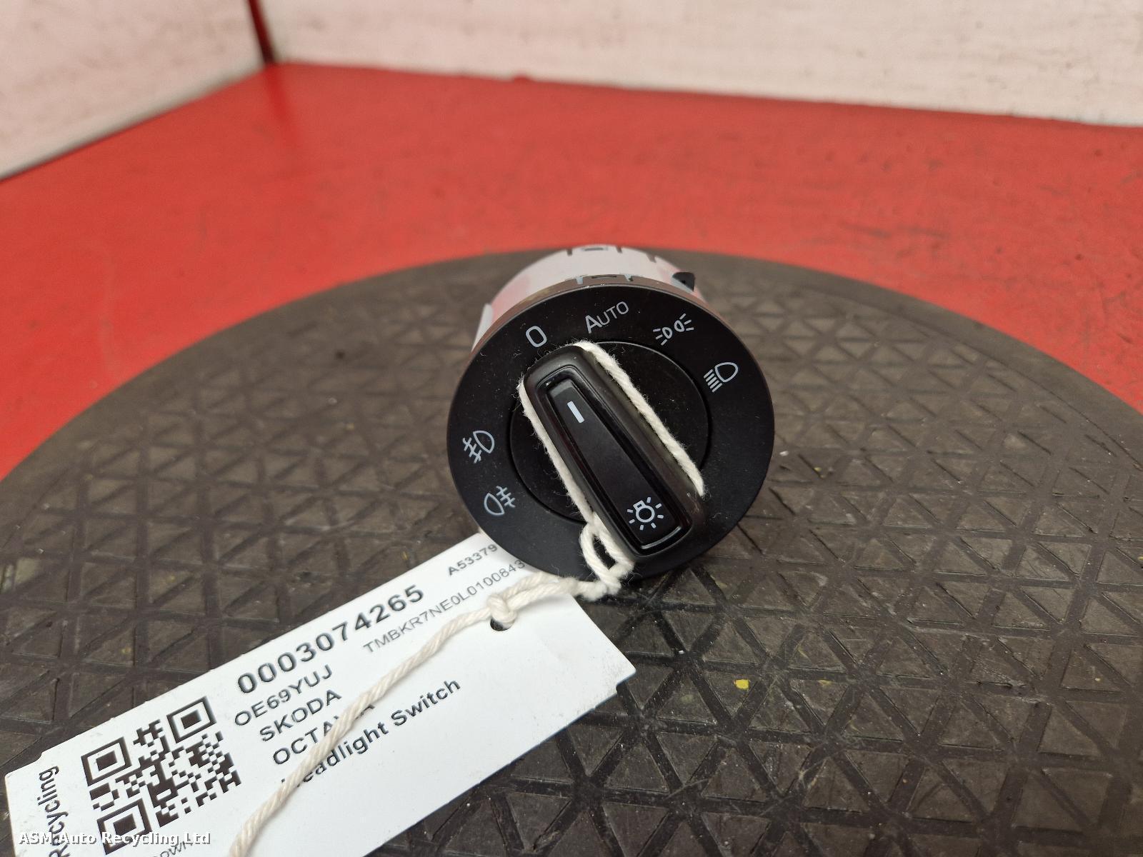 View Auto part Headlight Switch Skoda Octavia 2020