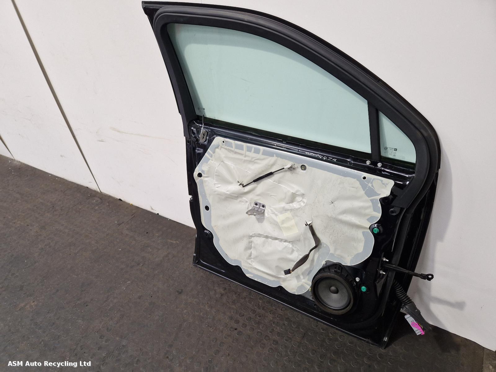 View Auto part L Front Door Chevrolet Orlando 2012