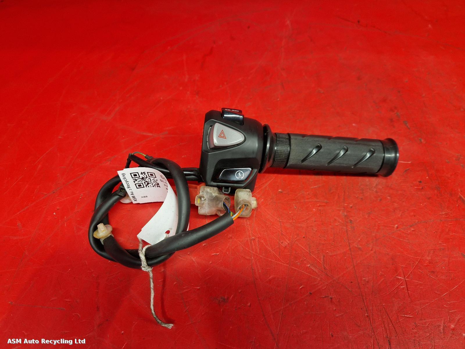 View Auto part RH Switch Gear Honda Nss 2017