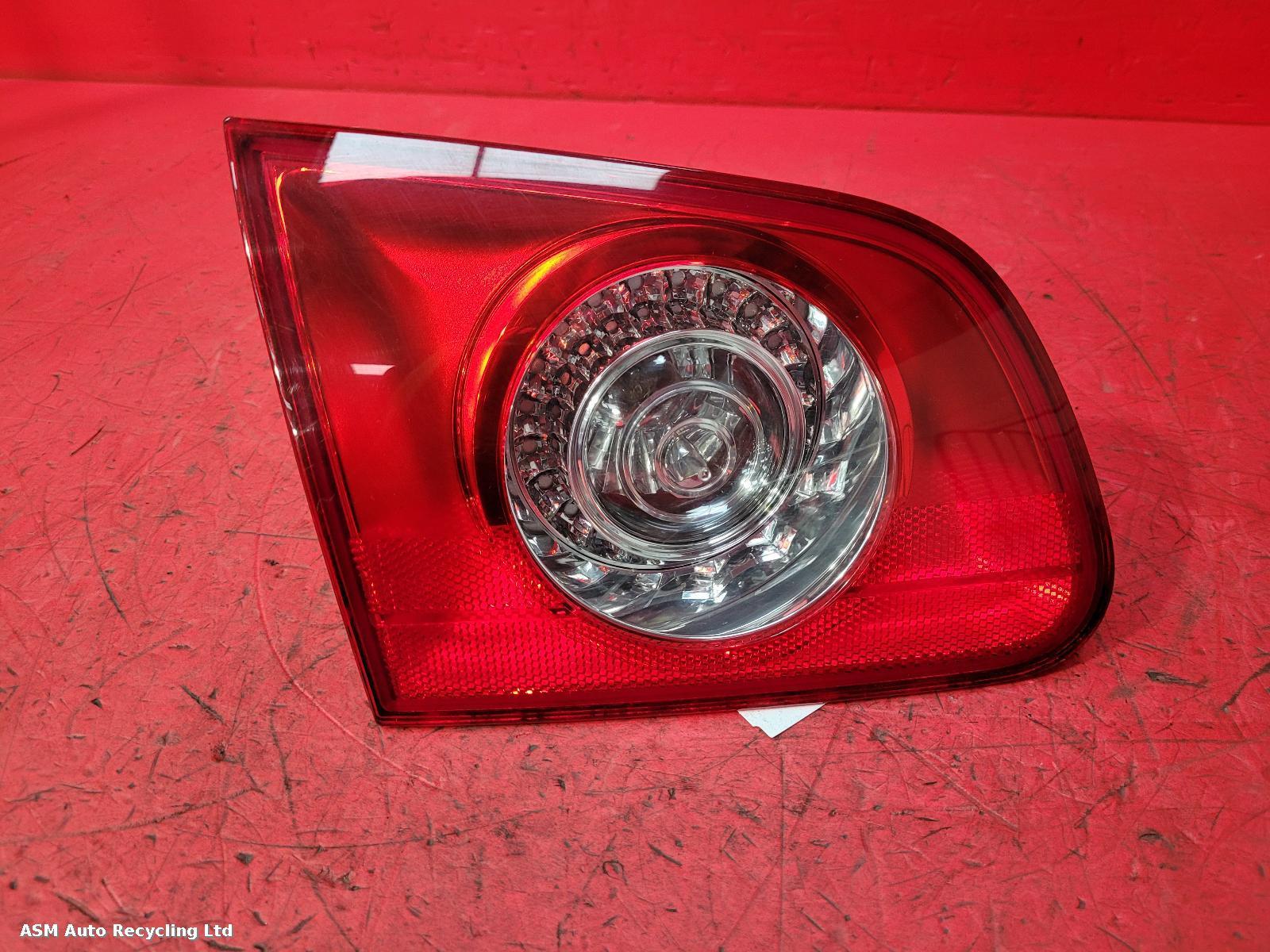 View Auto part L Taillight Volkswagen Passat 2009