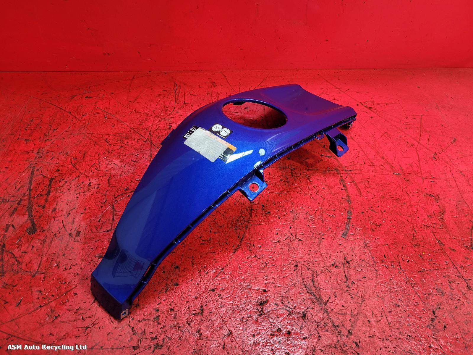 View Auto part Tank Trim Yamaha Yzf R7 2023