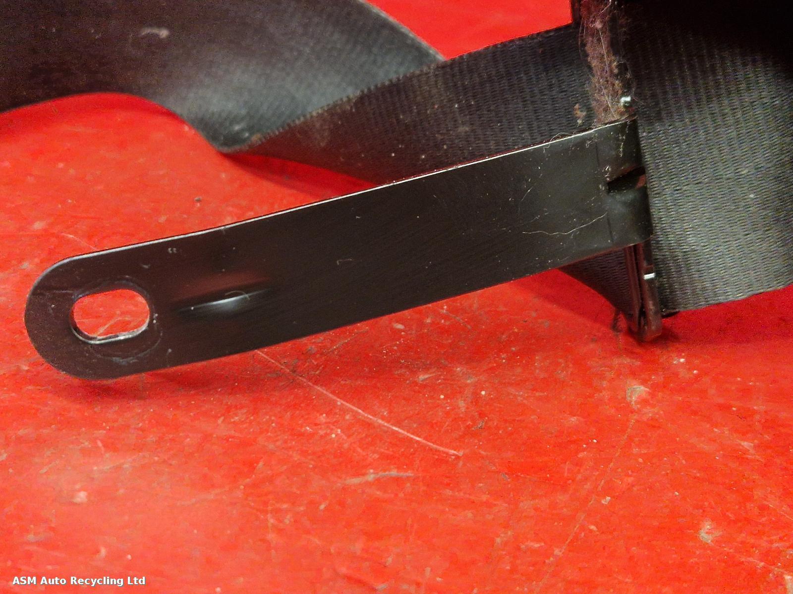 View Auto part Seat Belt Ford Fiesta 2010