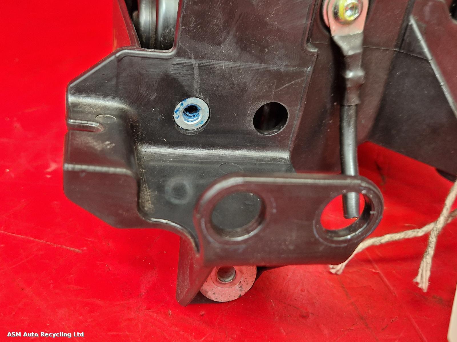 View Auto part ABS Pump/Modulator Piaggio Mp3 300 Hpe Sport 2019