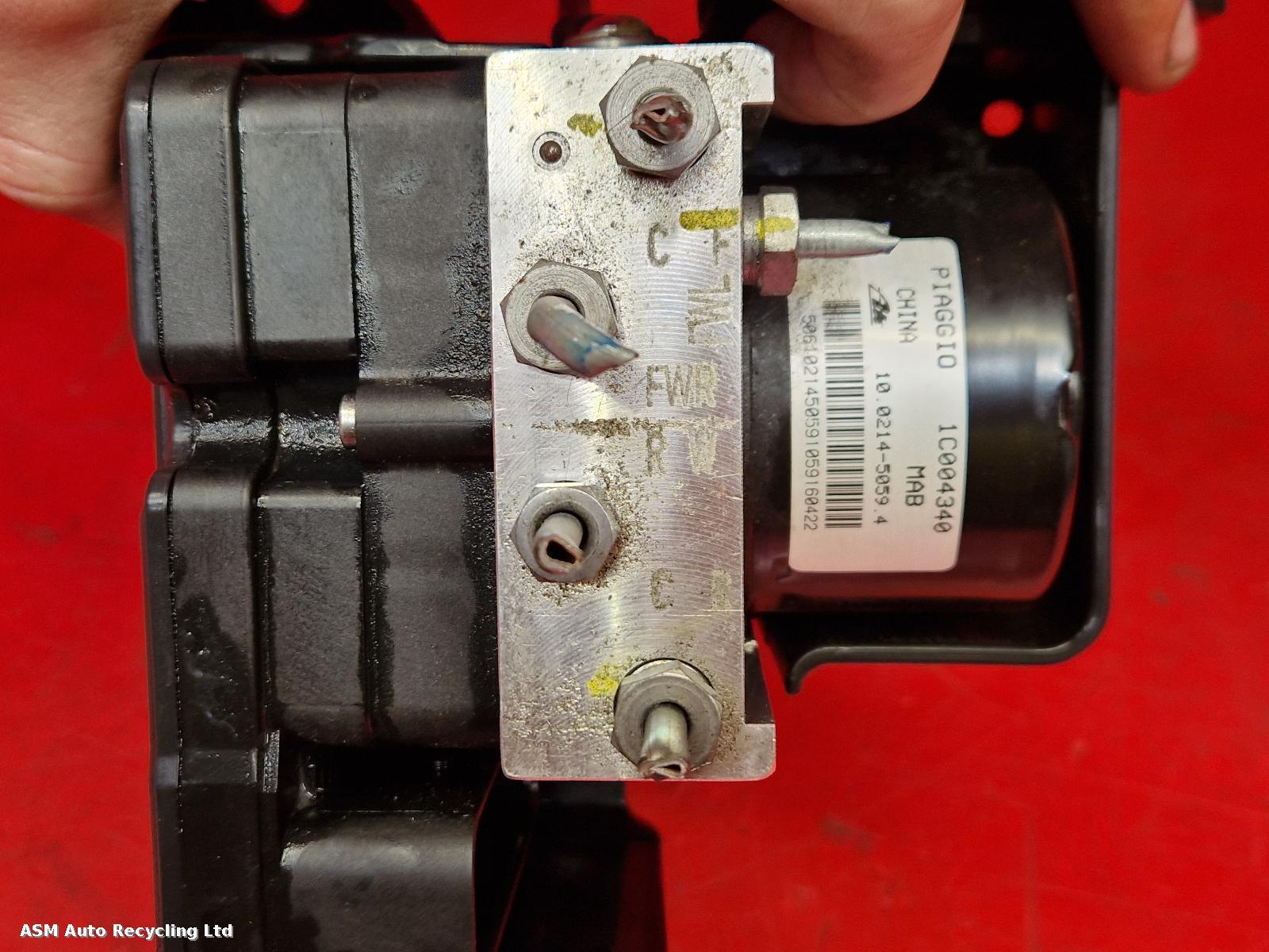 View Auto part ABS Pump/Modulator Piaggio Mp3 300 Hpe Sport 2019