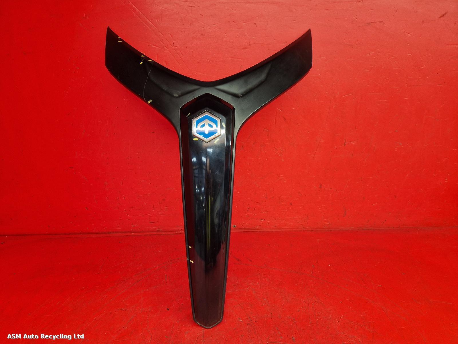 View Auto part Infill Panel Piaggio Mp3 300 Lt 2019
