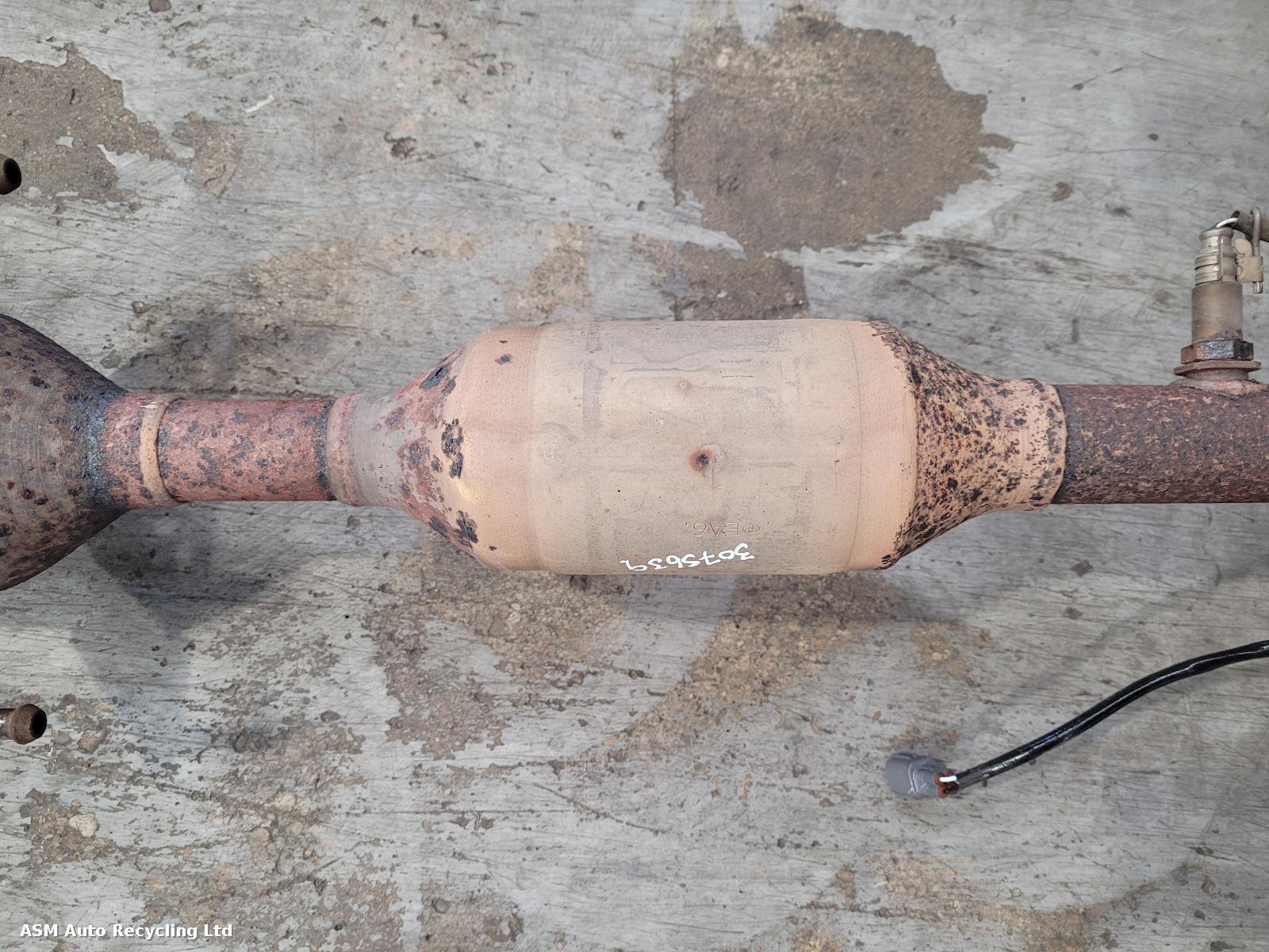 View Auto part Catalytic Converter Toyota Prius 2005